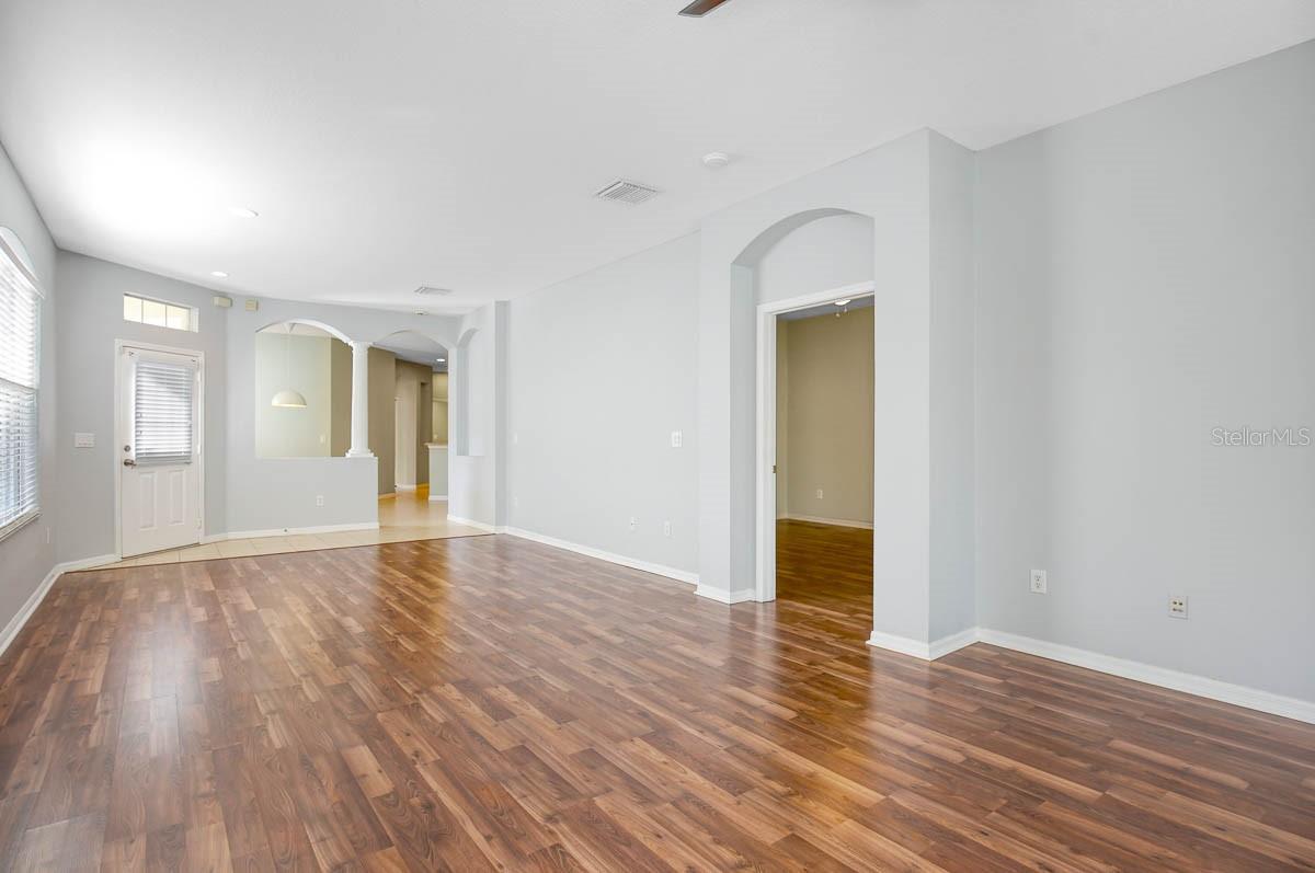 Homes for sale in Lithia, FL | 5922 Phoebenest Dr, Lithia, FL 33547 | MLS# TB8443179