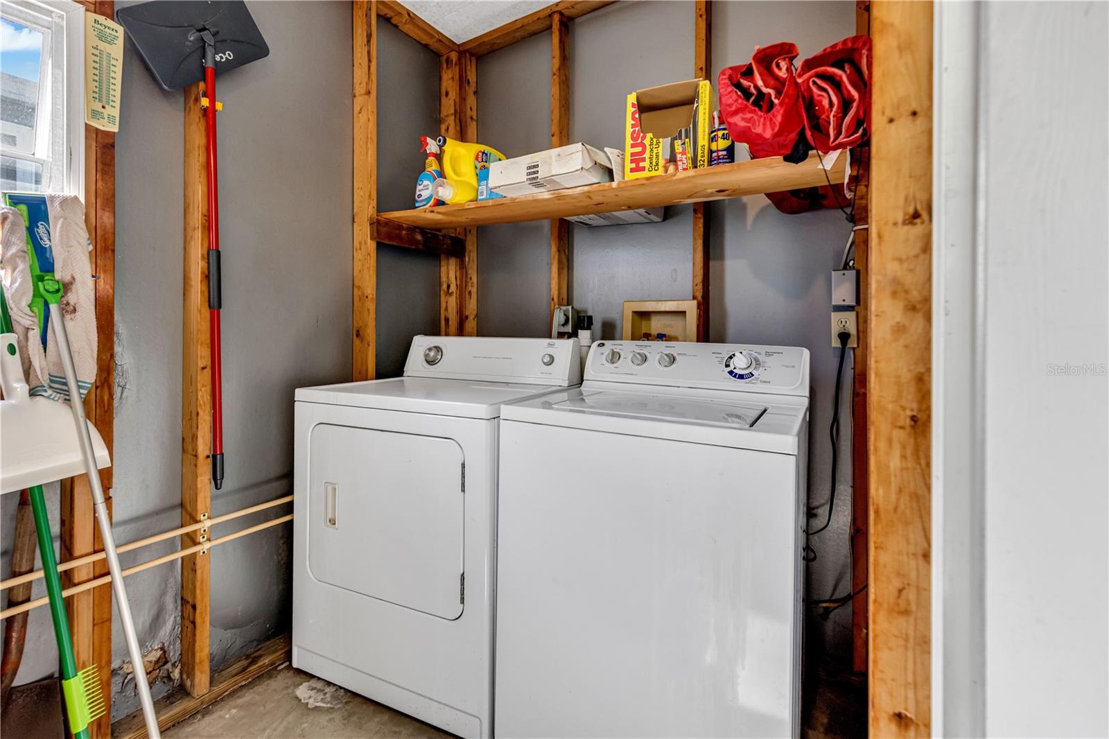 Homes for sale in Lady Lake, FL | 1514 E Schwartz Blvd, Lady Lake, FL 32159 | MLS# G5103972