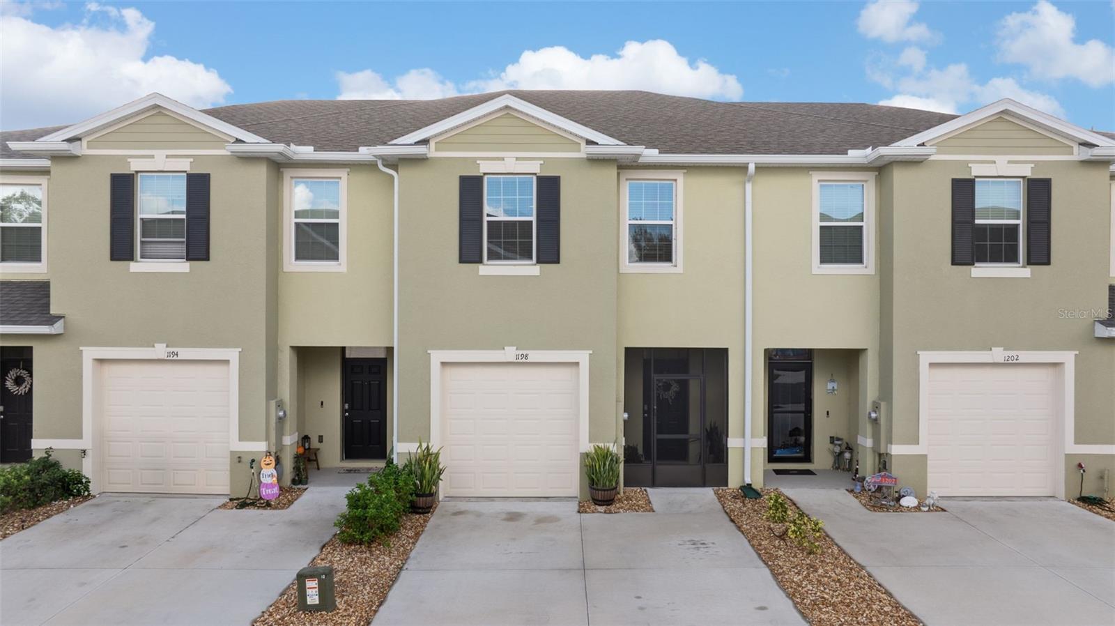 Homes for sale in Howey In The Hills, FL | 1198 Lido Dr, Howey In The Hills, FL 34737 | MLS# O6357119