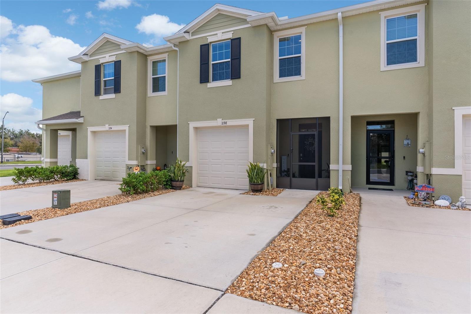 Homes for sale in Howey In The Hills, FL | 1198 Lido Dr, Howey In The Hills, FL 34737 | MLS# O6357119