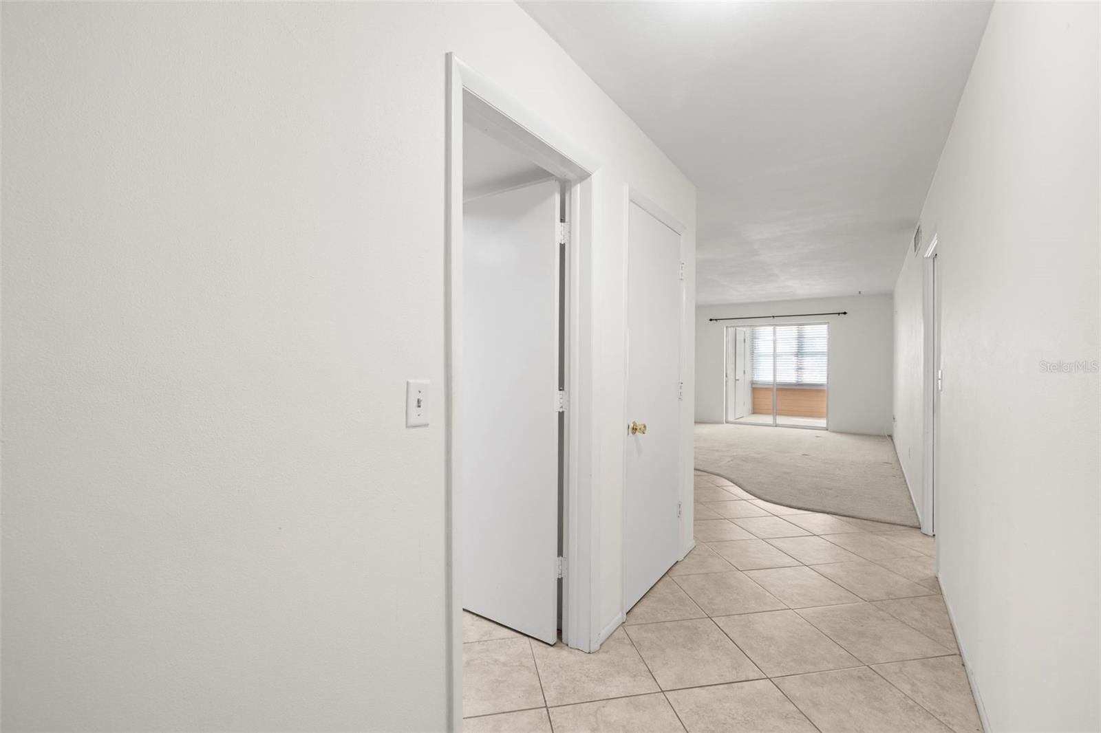 4th image of 400 Glennes Ln #206, Dunedin, FL 34698 | MLS# TB8443811