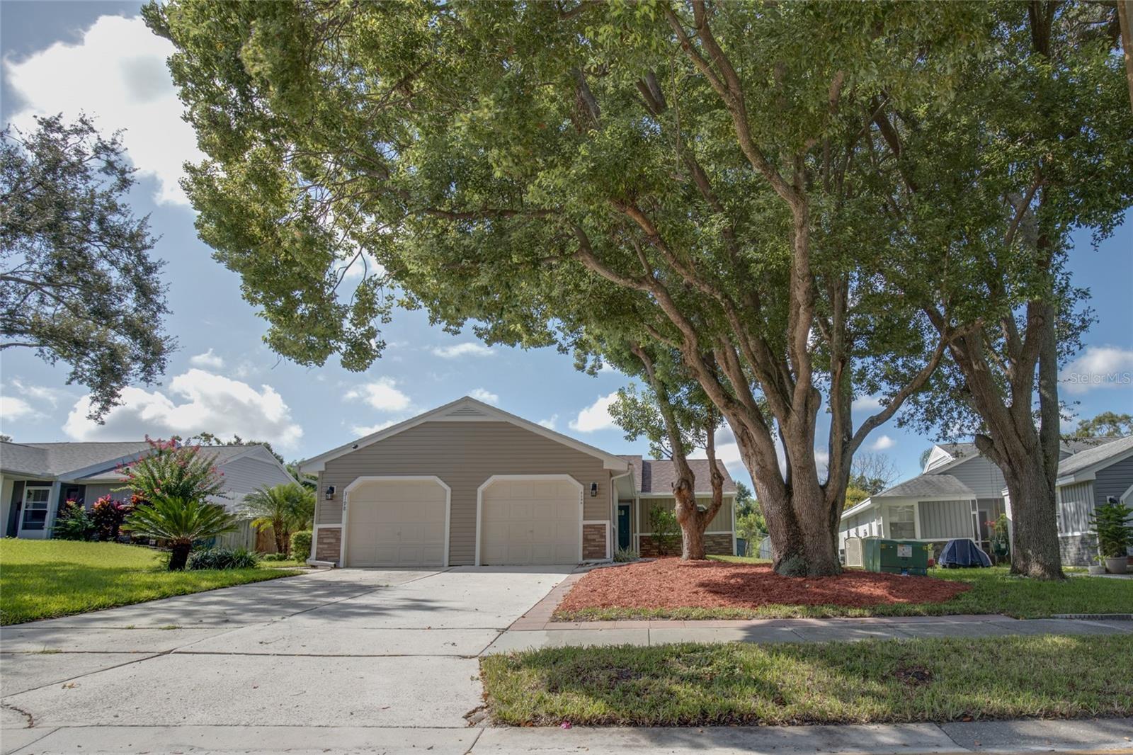 Homes for sale in Palm Harbor, FL | 3196 Cloverplace Dr, Palm Harbor, FL 34684 | MLS# TB8443883