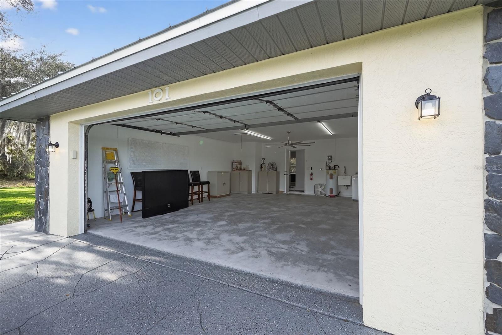 Homes for sale in Lake Placid, FL | 101 Jamison Ave, Lake Placid, FL 33852 | MLS# O6357391