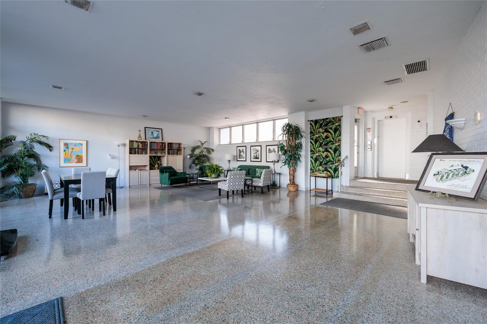 Homes for sale in St Petersburg, FL | 750 Burlington Ave N #5B, St Petersburg, FL 33701 | MLS# TB8445081