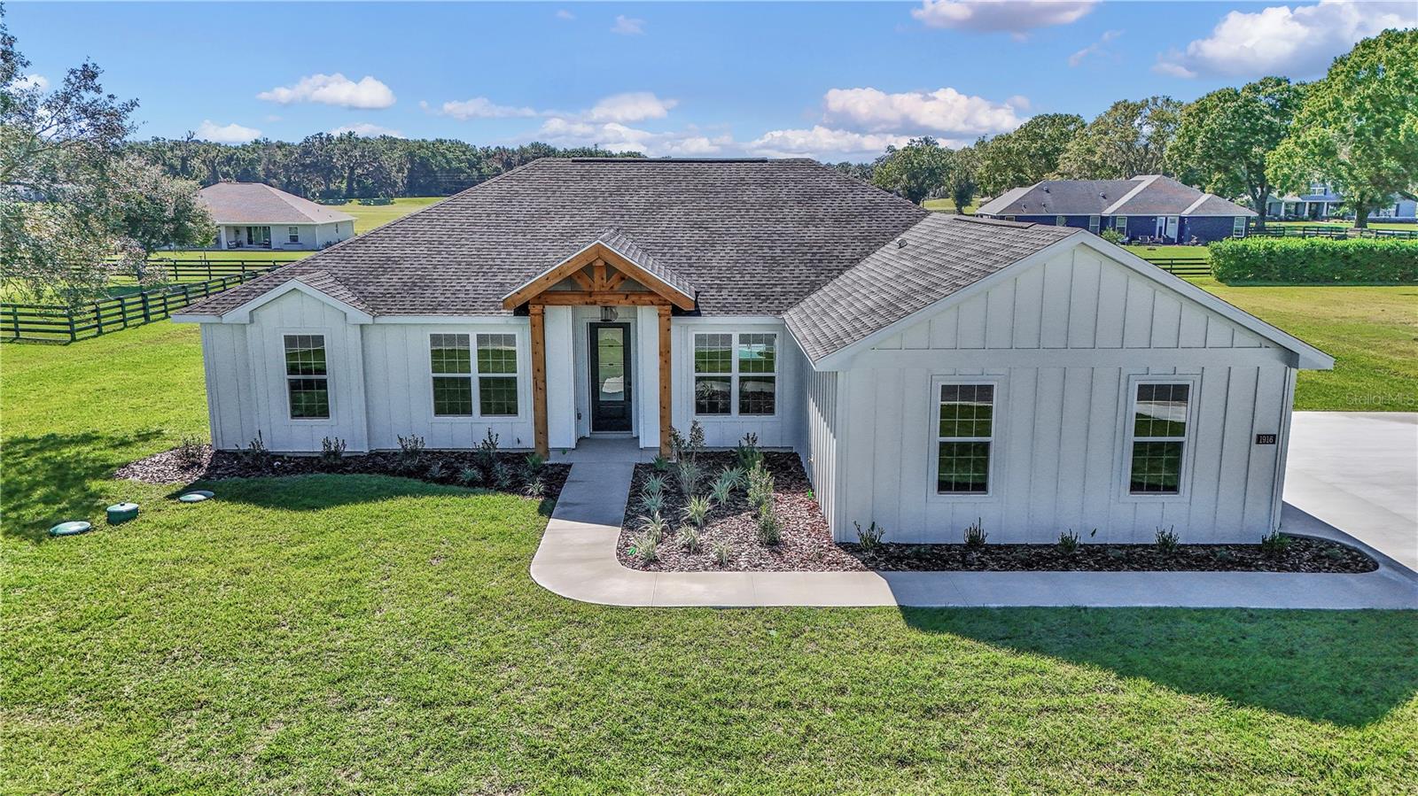 1st image of 1916 Nw 80th St, Ocala, FL 34475 | MLS# OM713108