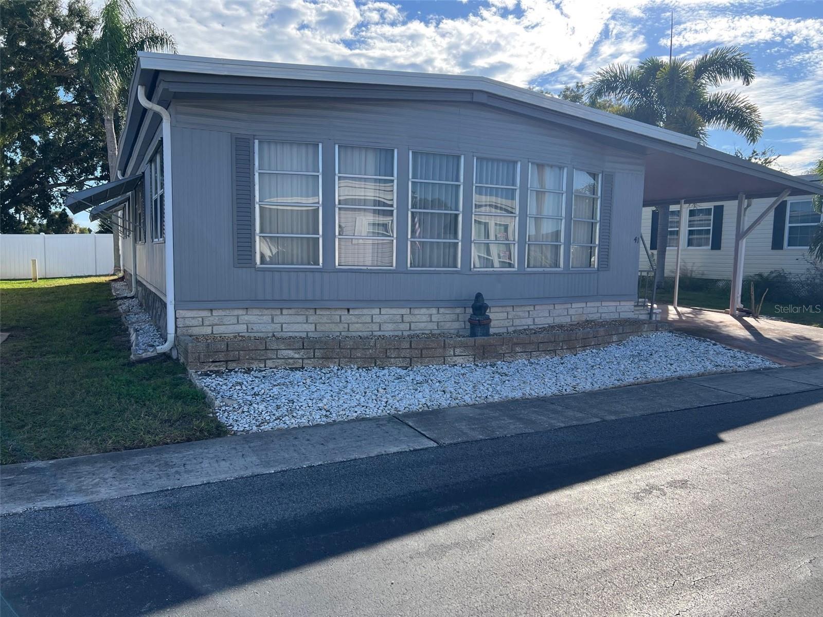 Homes for sale in Largo, FL | 41 Royal Palm Cir, Largo, FL 33778 | MLS# TB8446524