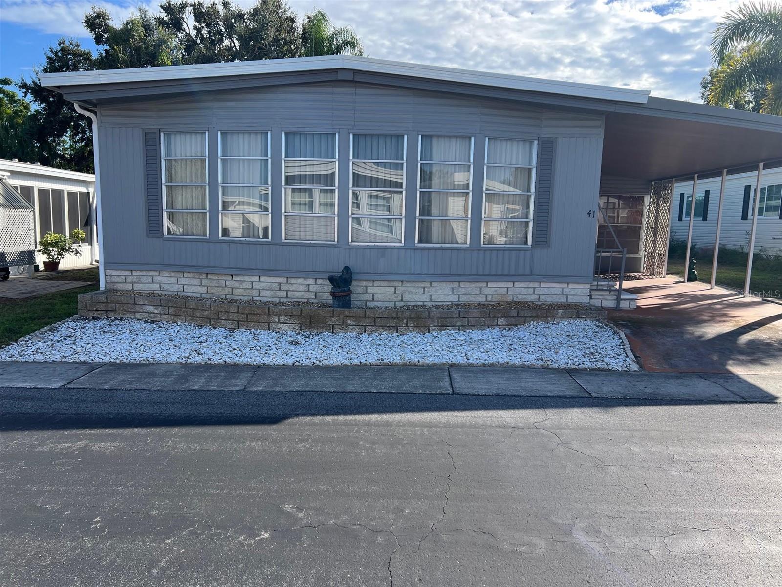 Homes for sale in Largo, FL | 41 Royal Palm Cir, Largo, FL 33778 | MLS# TB8446524