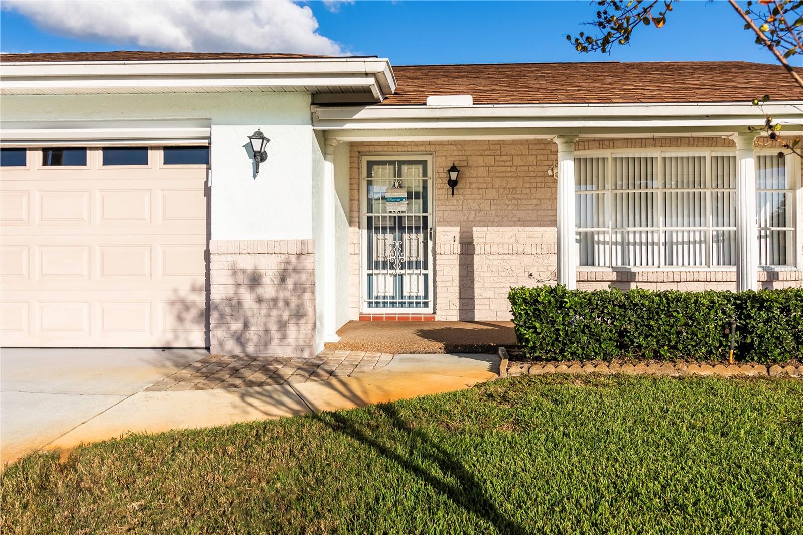 Homes for sale in Orange City, FL | 2420 Pine Tree Circle Dr, Orange City, FL 32763 | MLS# V4945834