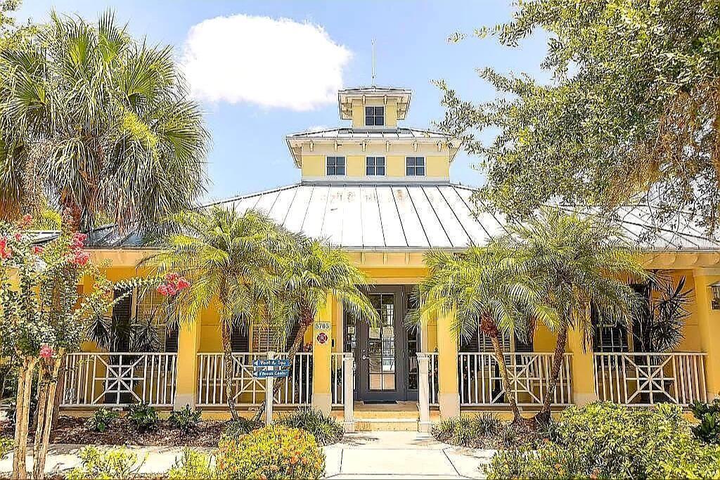 Homes for sale in Bradenton, FL | 5662 Whitehead St, Bradenton, FL 34203 | MLS# O6359524