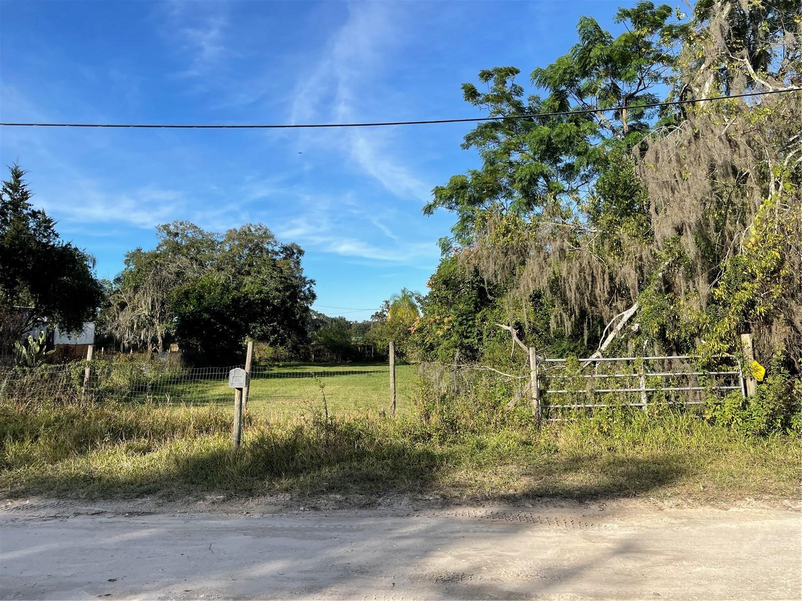 Homes for sale in Dade City, FL | 37243 Rose Ave, Dade City, FL 33523 | MLS# TB8446916