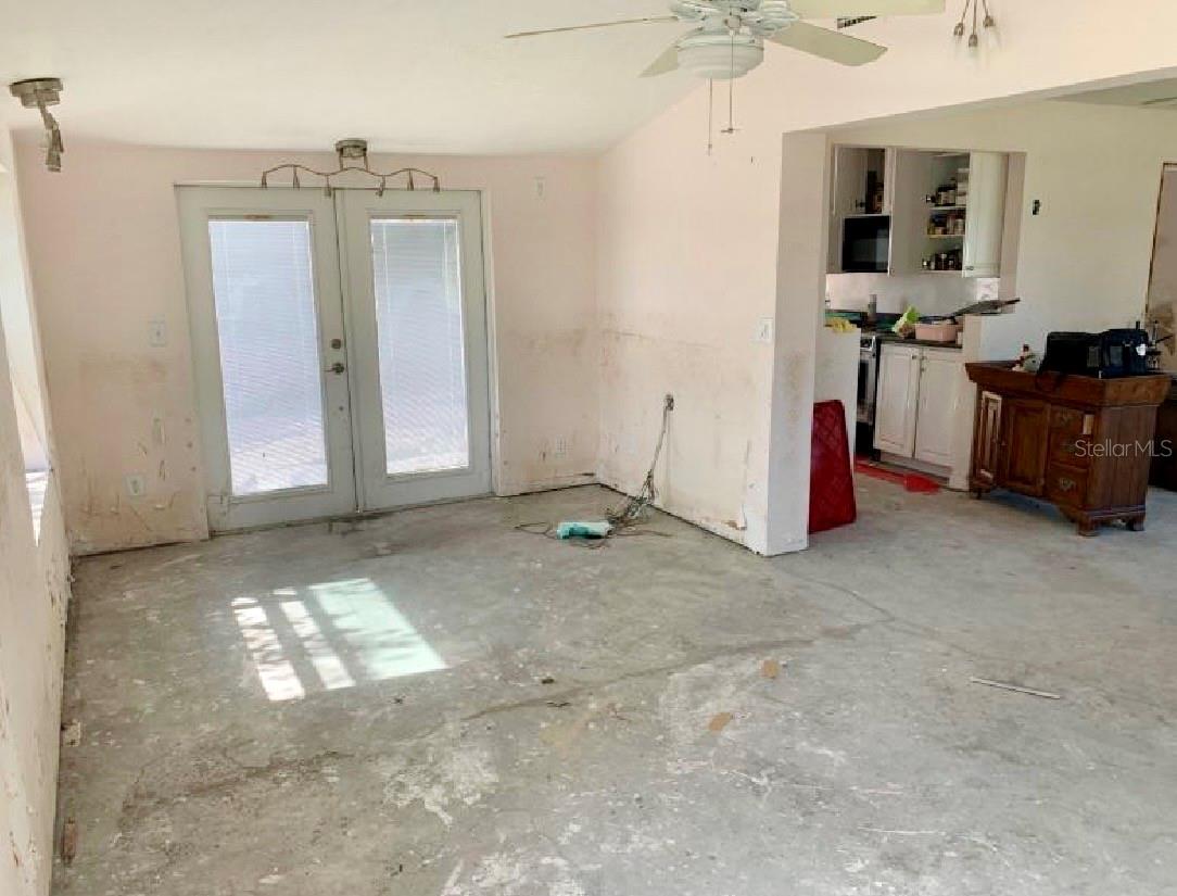 Homes for sale in Madeira Beach, FL | 365 145Th Ave E, Madeira Beach, FL 33708 | MLS# TB8447301