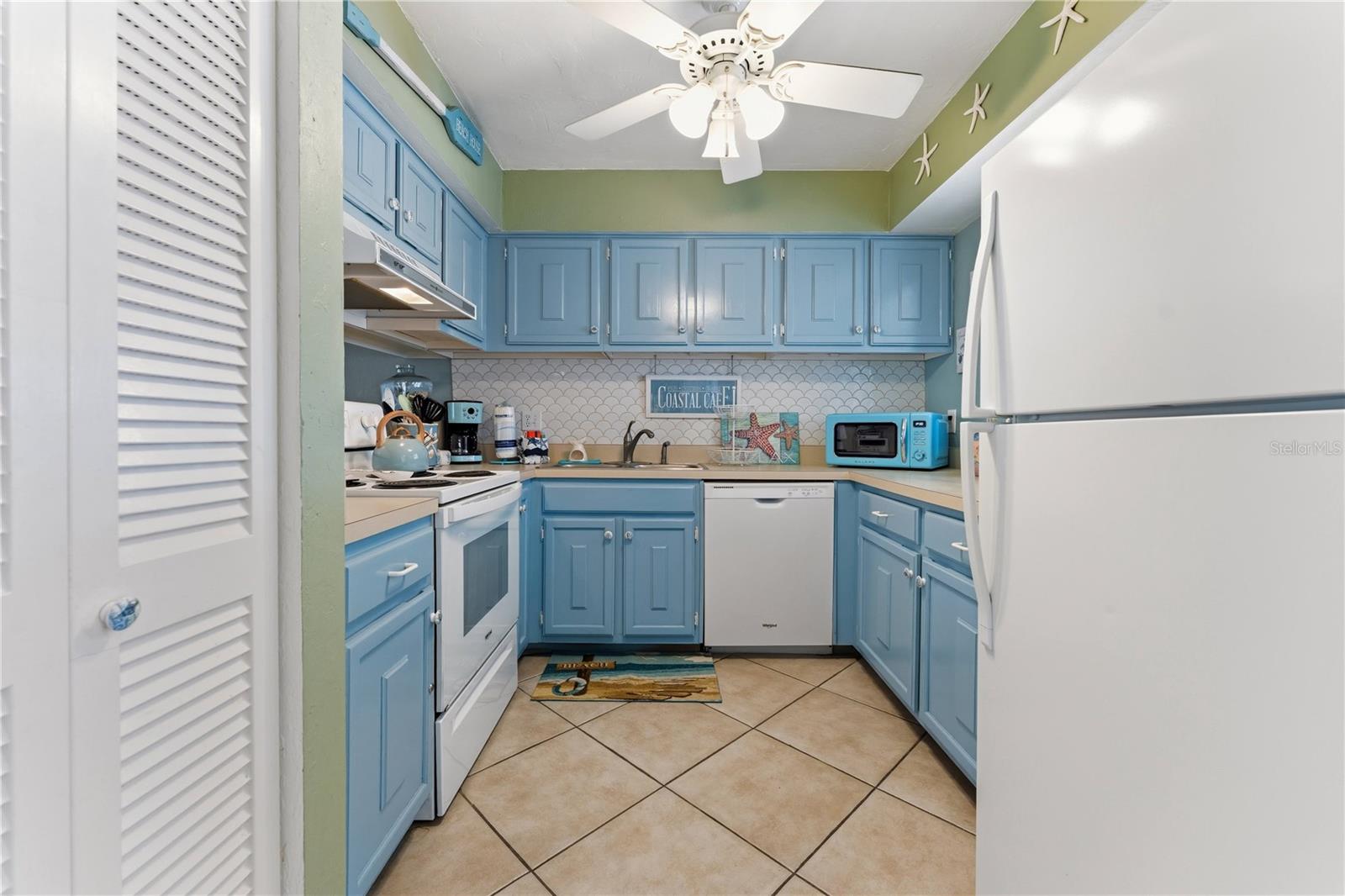 5th image of 1801 Gulf Dr N #238, Bradenton Beach, FL 34217 | MLS# A4673811