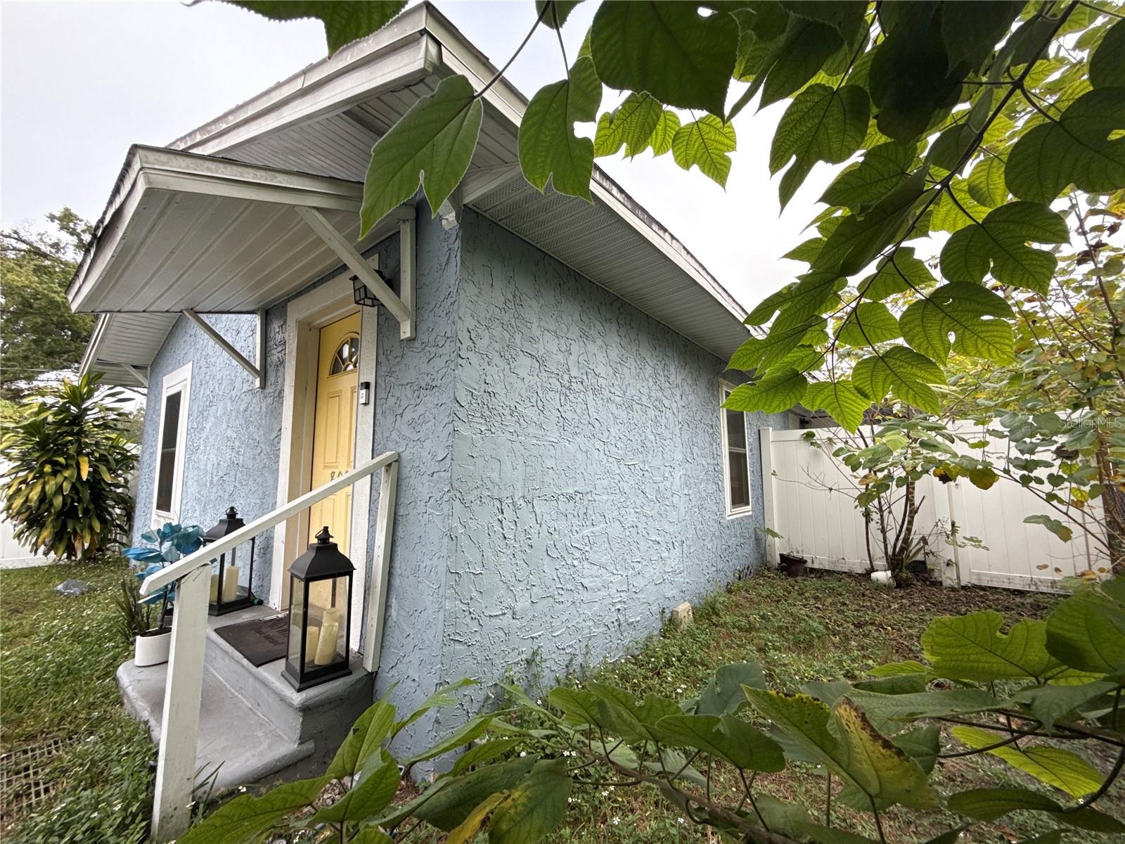 Homes for sale in Tampa, FL | 8007 N Klondyke St, Tampa, FL 33604 | MLS# TB8453814