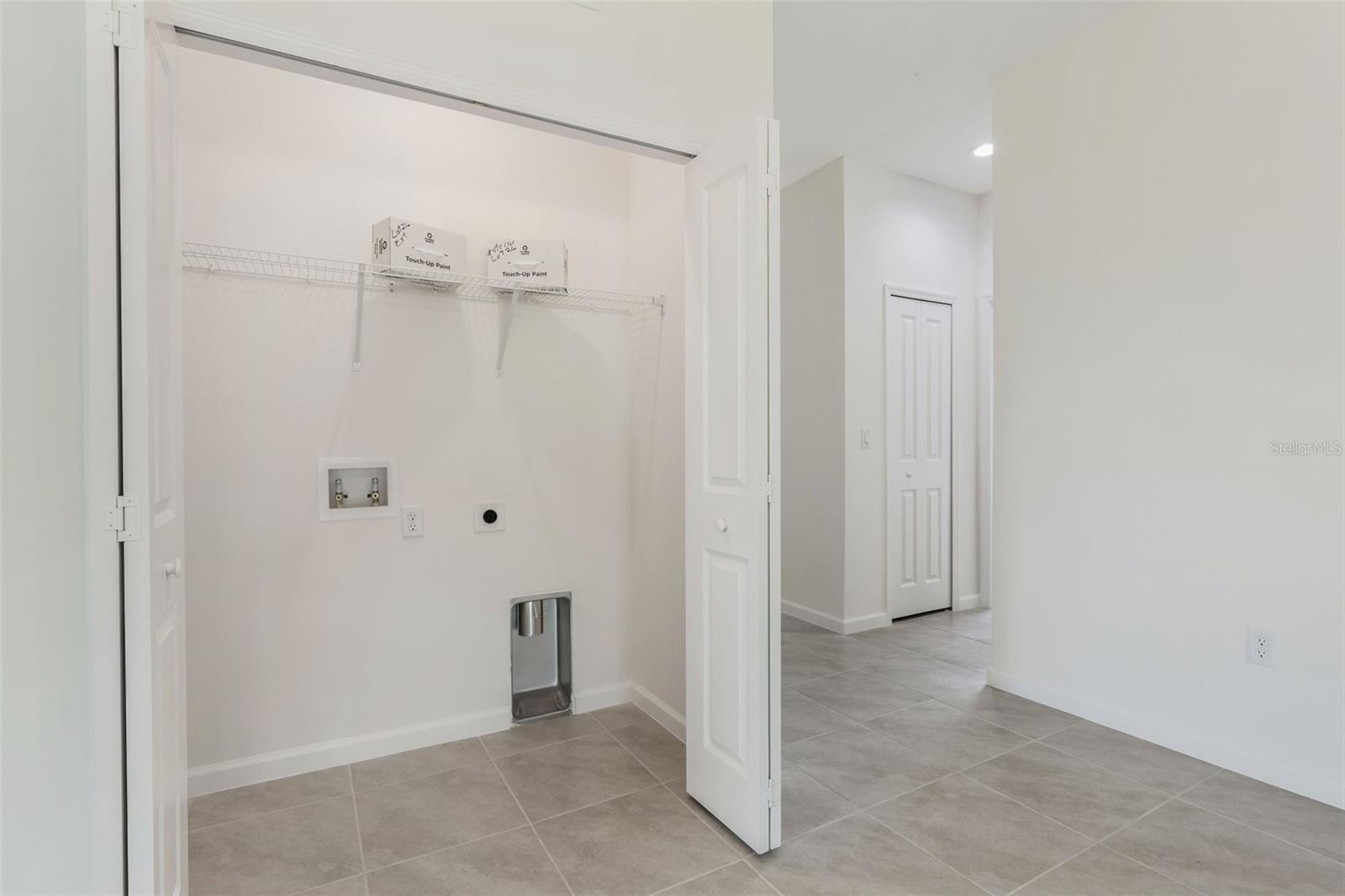 Homes for sale in Grand Island, FL | 3788 Watercliff Cir, Grand Island, FL 32735 | MLS# O6365460