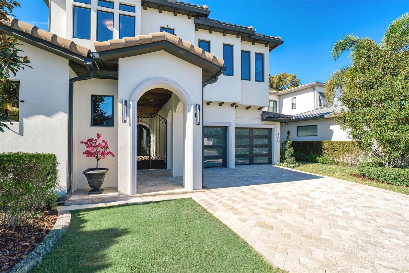 Homes for sale in Winter Park, FL | 560 Country Club Dr, Winter Park, FL 32789 | MLS# O6367721