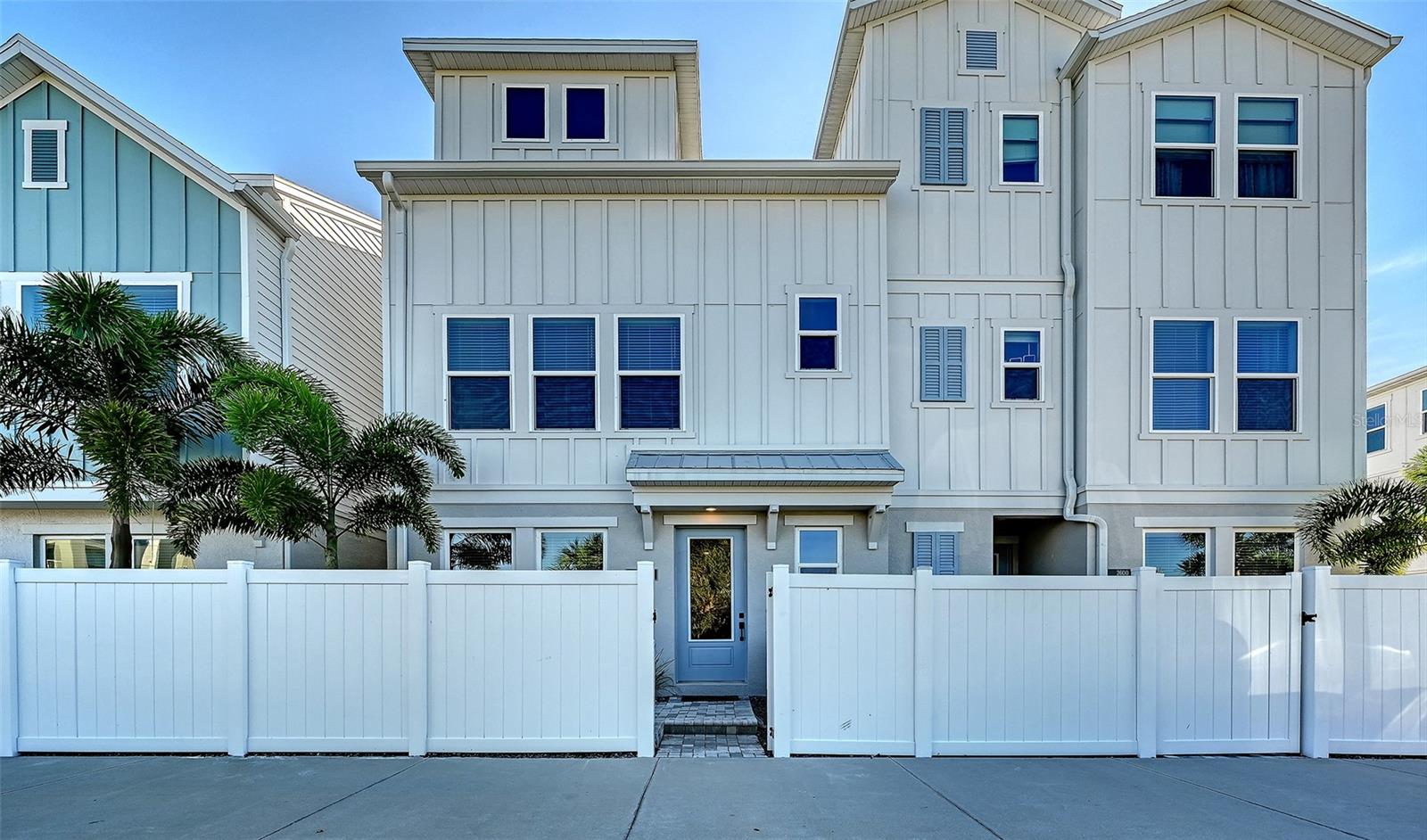 Homes for sale in Sarasota, FL | 2604 Wirts Ct, Sarasota, FL 34237 | MLS# A4675496