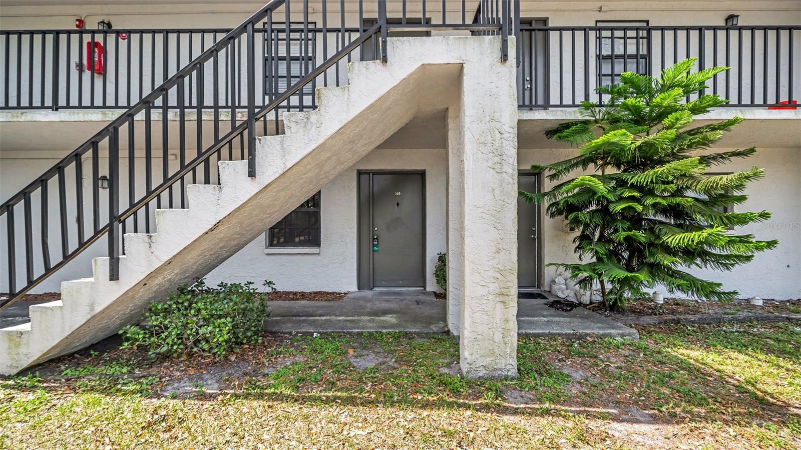 Homes for sale in Clearwater, FL | 2122 Bradford St #505, Clearwater, FL 33760 | MLS# TB8458359