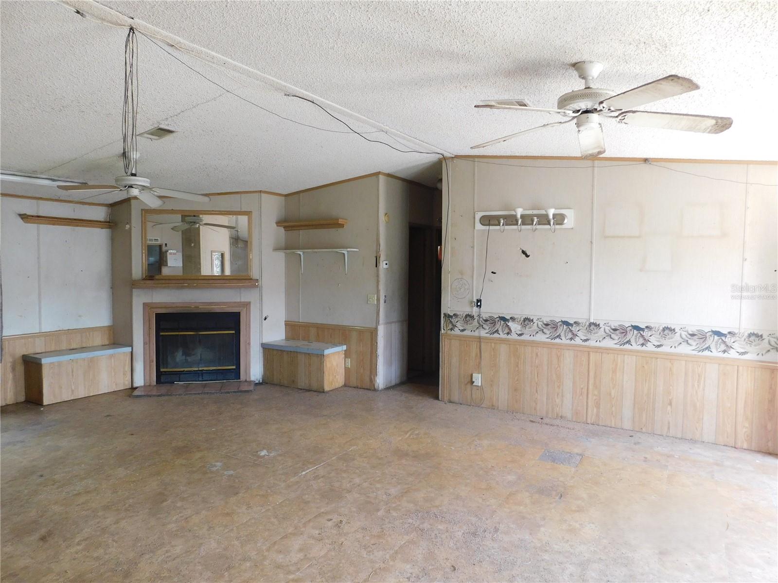 17th image of 2634 Sea Oats Cir N, Lakeland, FL 33815 | MLS# TB8458741