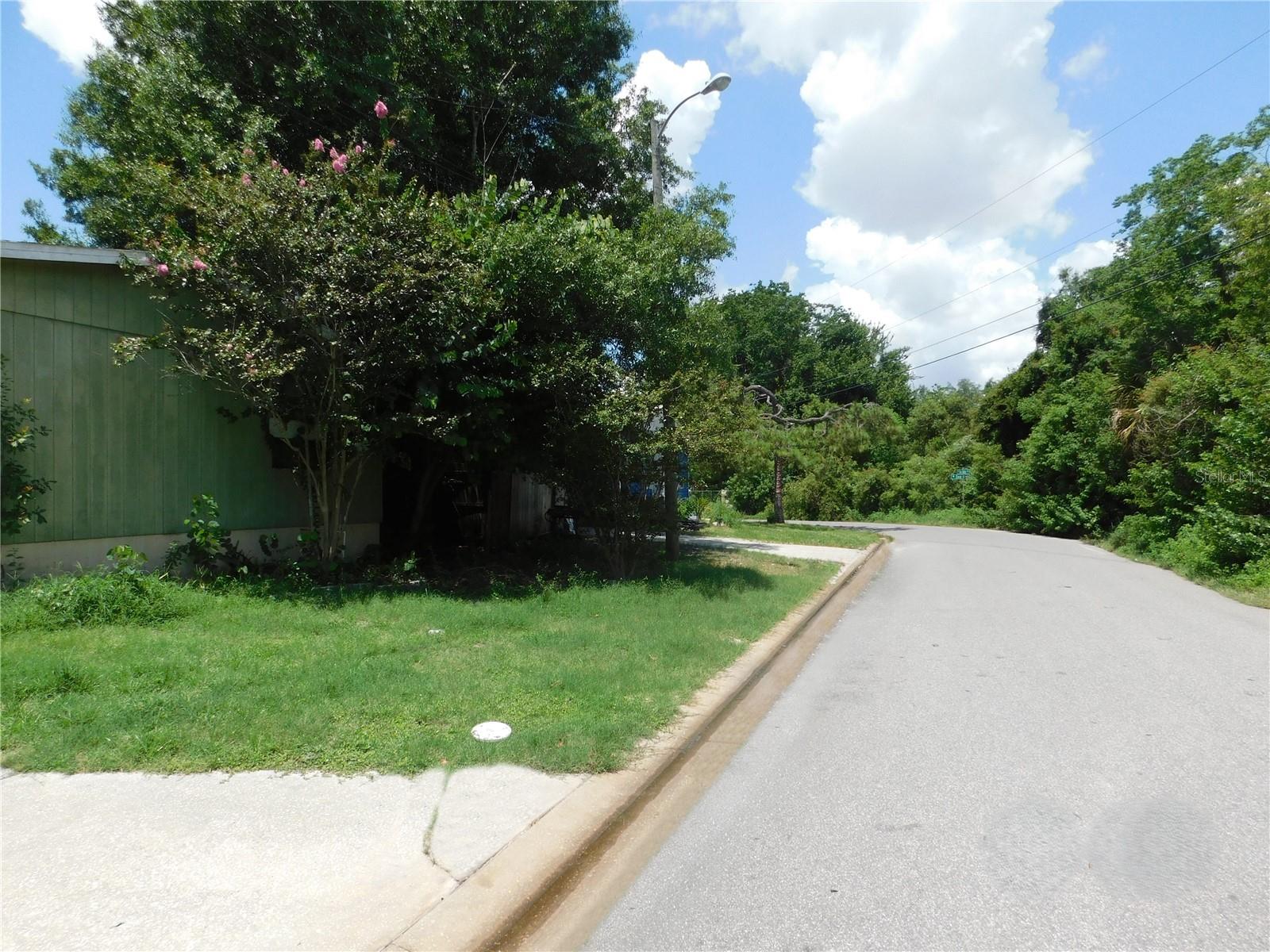 2nd image of 2634 Sea Oats Cir N, Lakeland, FL 33815 | MLS# TB8458741