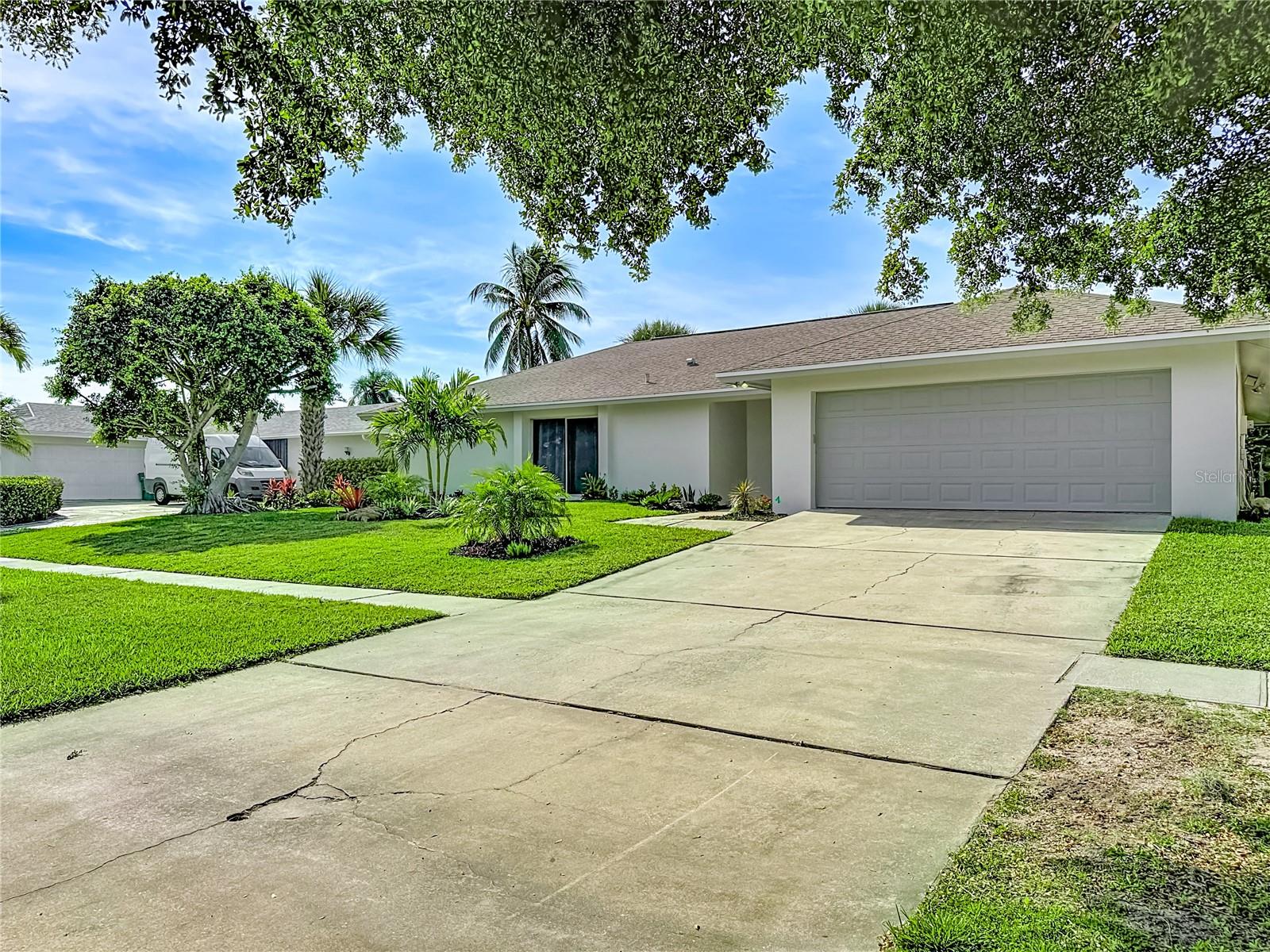 Homes for sale in Marco Island, FL | 620 N Barfield Dr, Marco Island, FL 34145 | MLS# S5141199