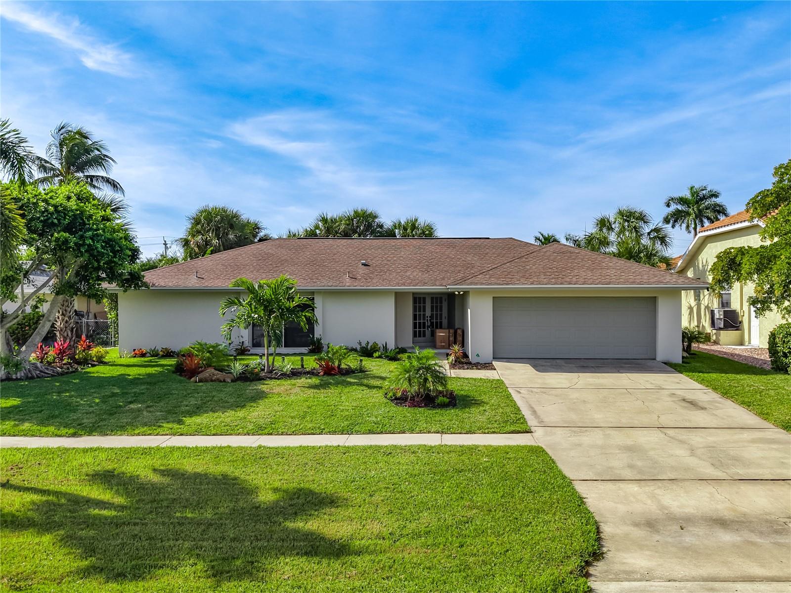 Homes for sale in Marco Island, FL | 620 N Barfield Dr, Marco Island, FL 34145 | MLS# S5141199