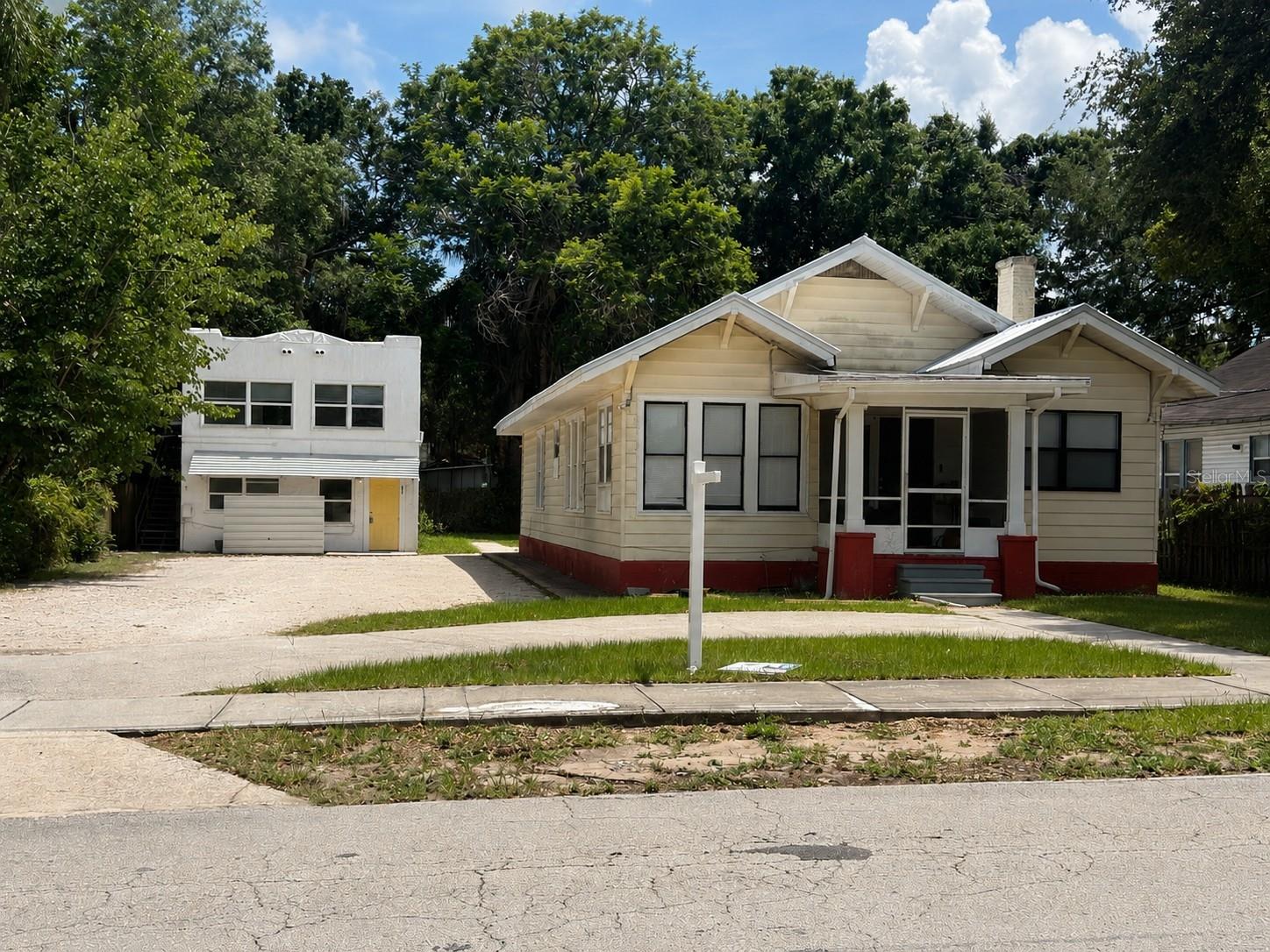 3rd image of 514 Avenue C Ne, Winter Haven, FL 33881 | MLS# L4958429