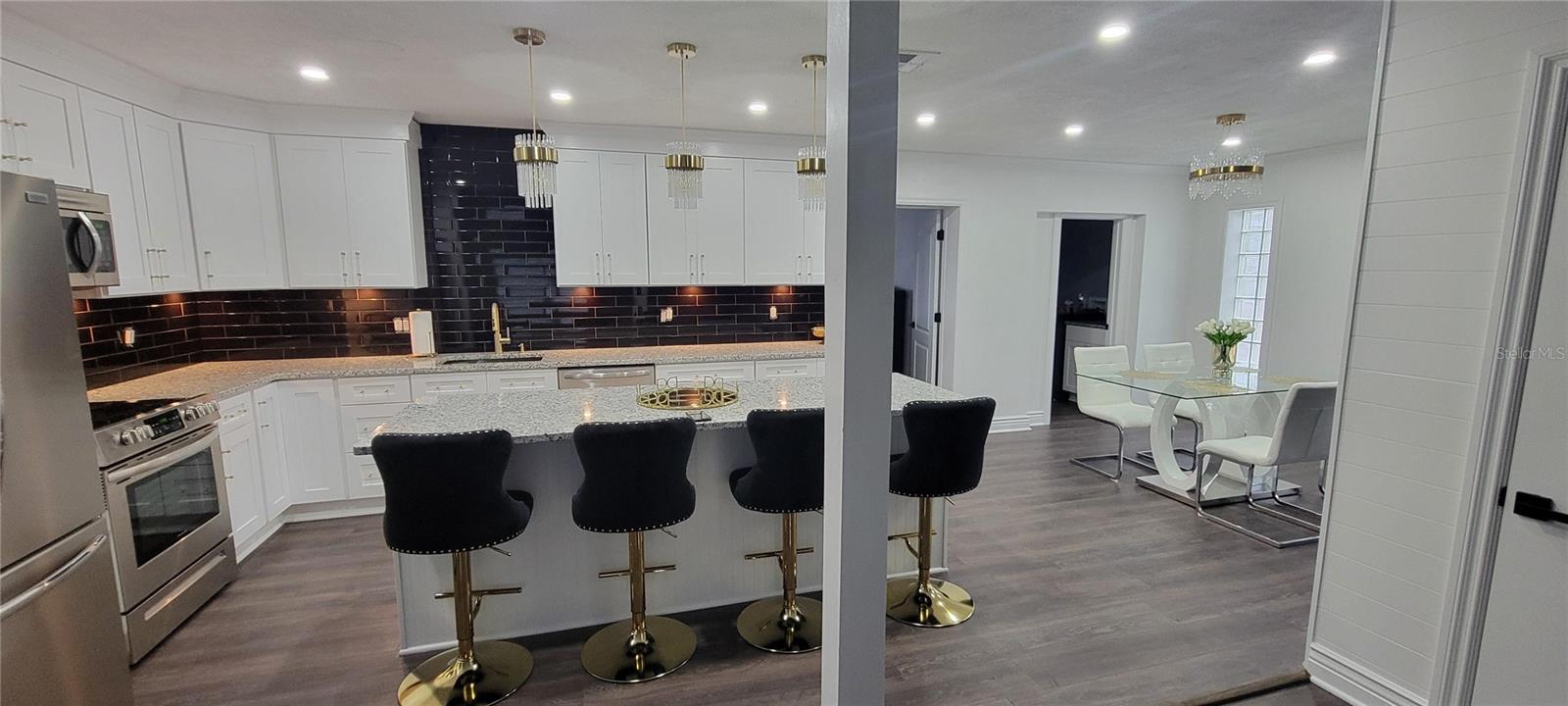 Homes for sale in Clearwater, FL | 1619 Linwood Dr, Clearwater, FL 33755 | MLS# TB8463001