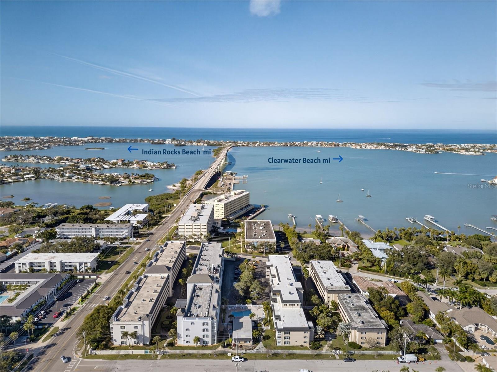 2nd image of 131 Blf Vw Dr, BELLEAIR BLUFFS, FL 33770