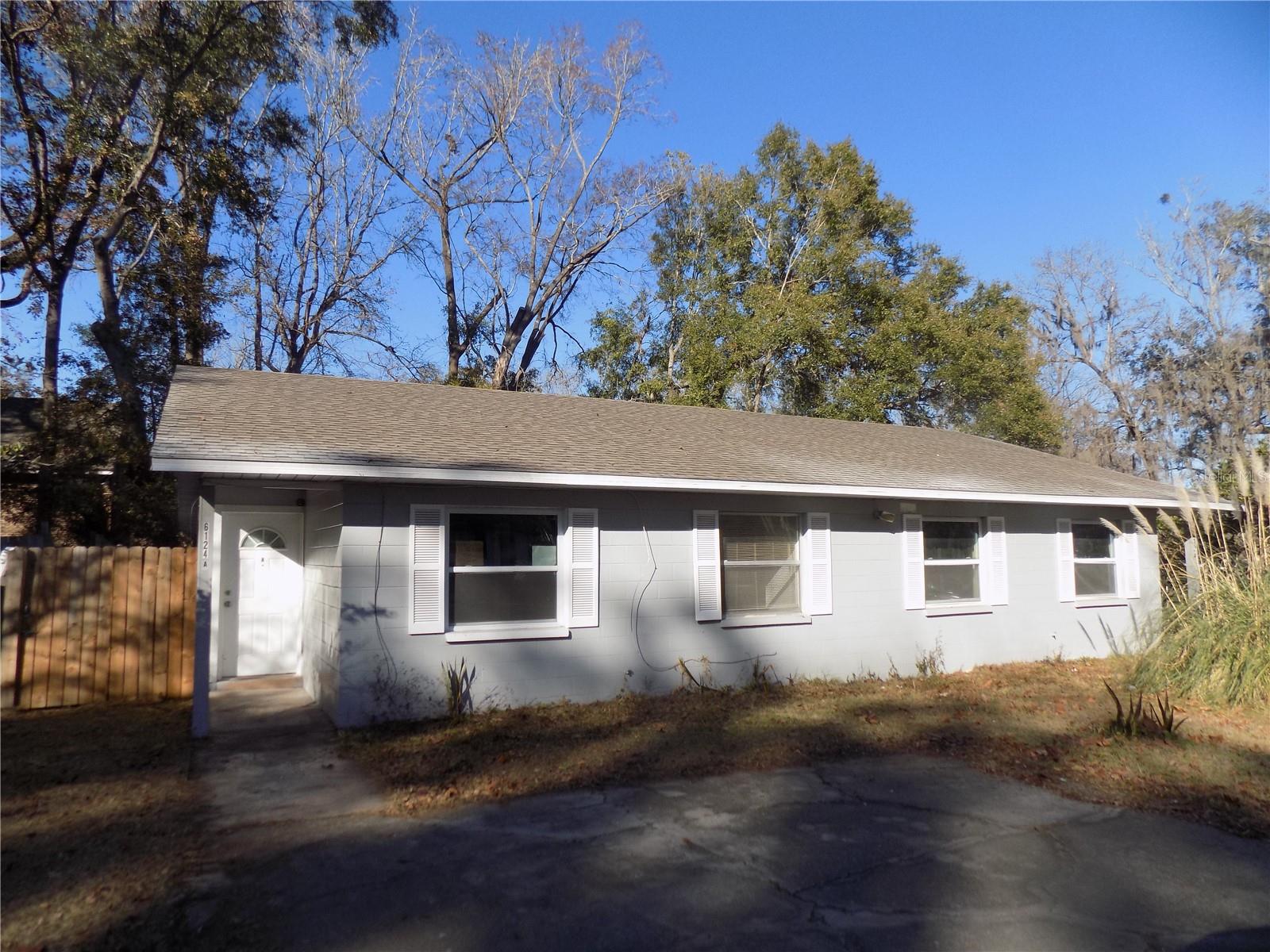 Homes for sale in Gainesville, FL | 6124 Sw 10 Pl, Gainesville, FL 32607 | MLS# GC536539