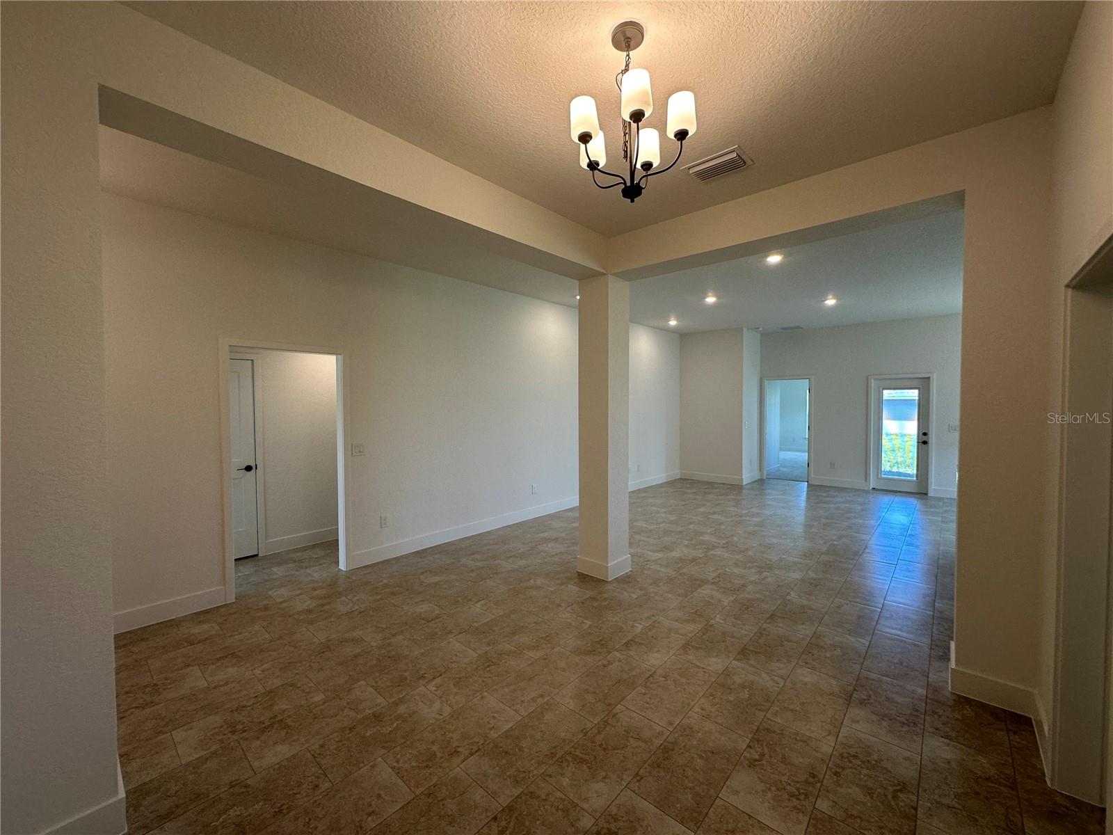 Homes for sale in Oxford, FL | 12551 Ne 48Th Ter, Oxford, FL 34484 | MLS# OM716549