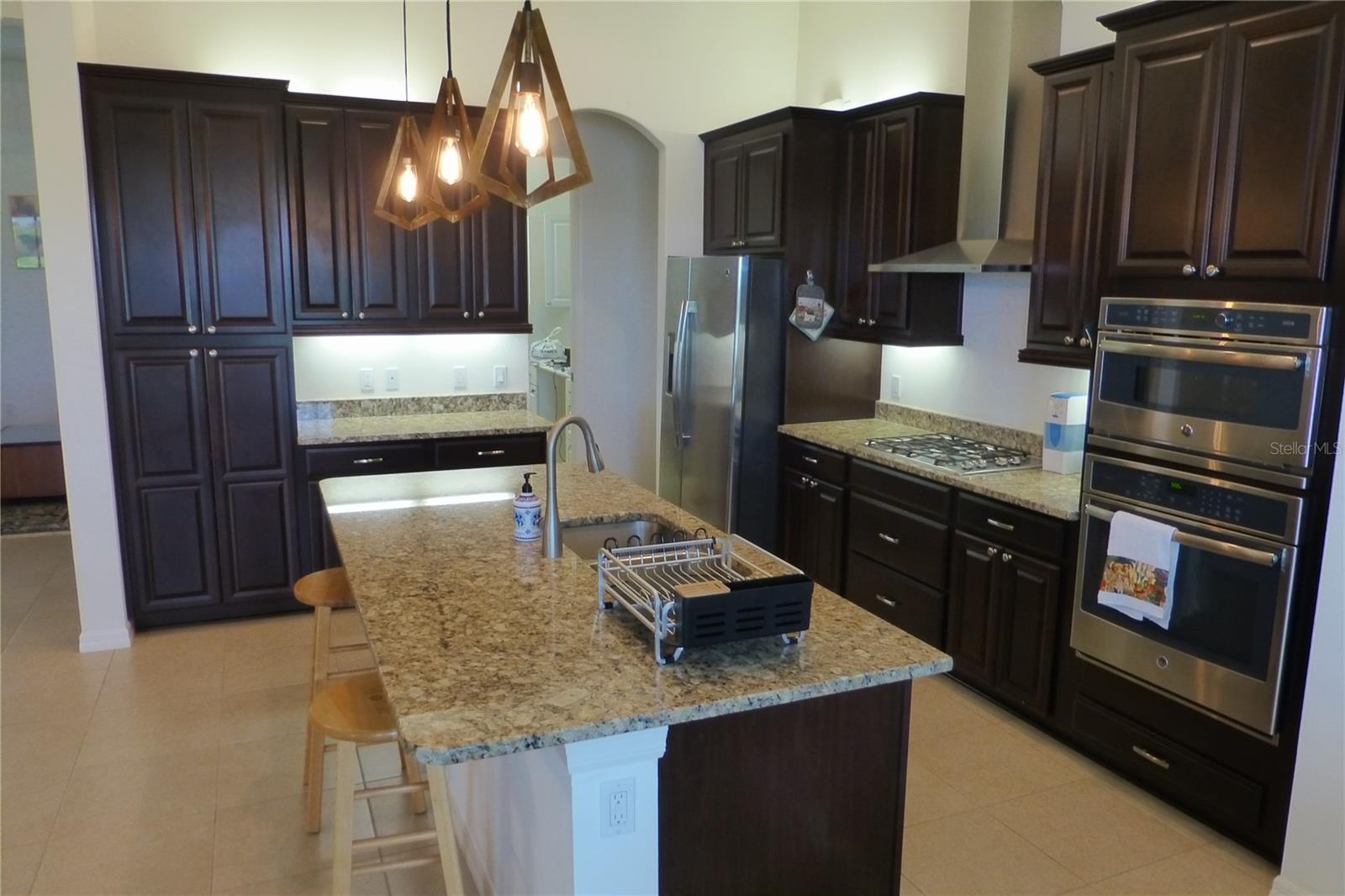 Homes for sale in Bradenton, FL | 629 Rosemary Cir, Bradenton, FL 34212 | MLS# A4678639