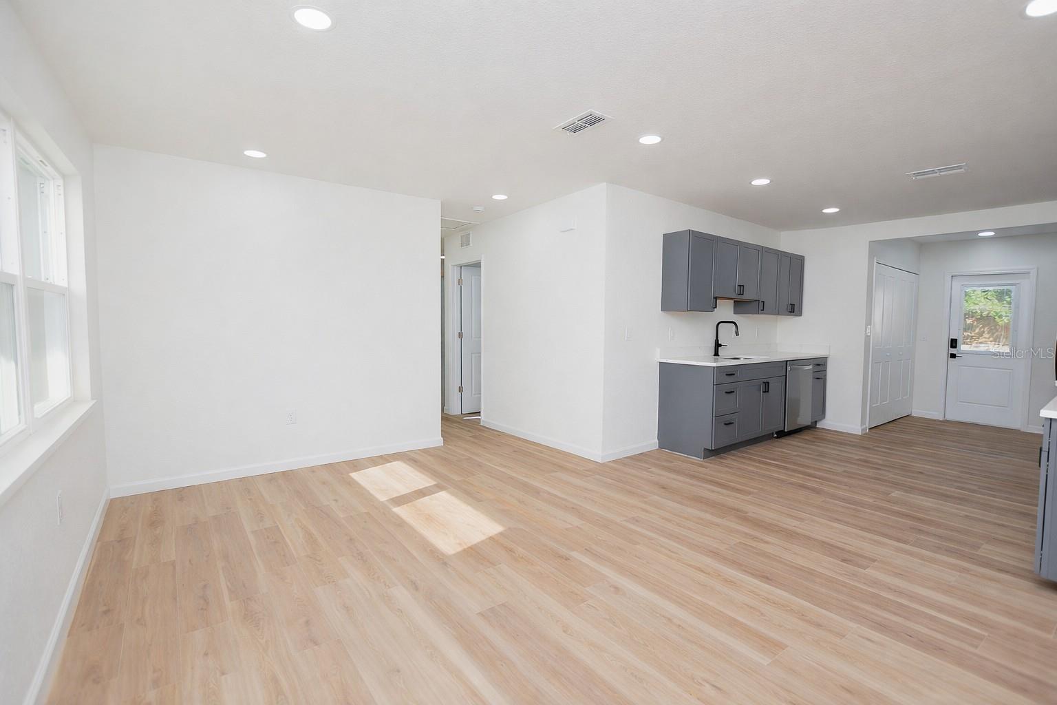 Homes for sale in Winter Haven, FL | 2919 Hickory St Nw, Winter Haven, FL 33881 | MLS# L4958707