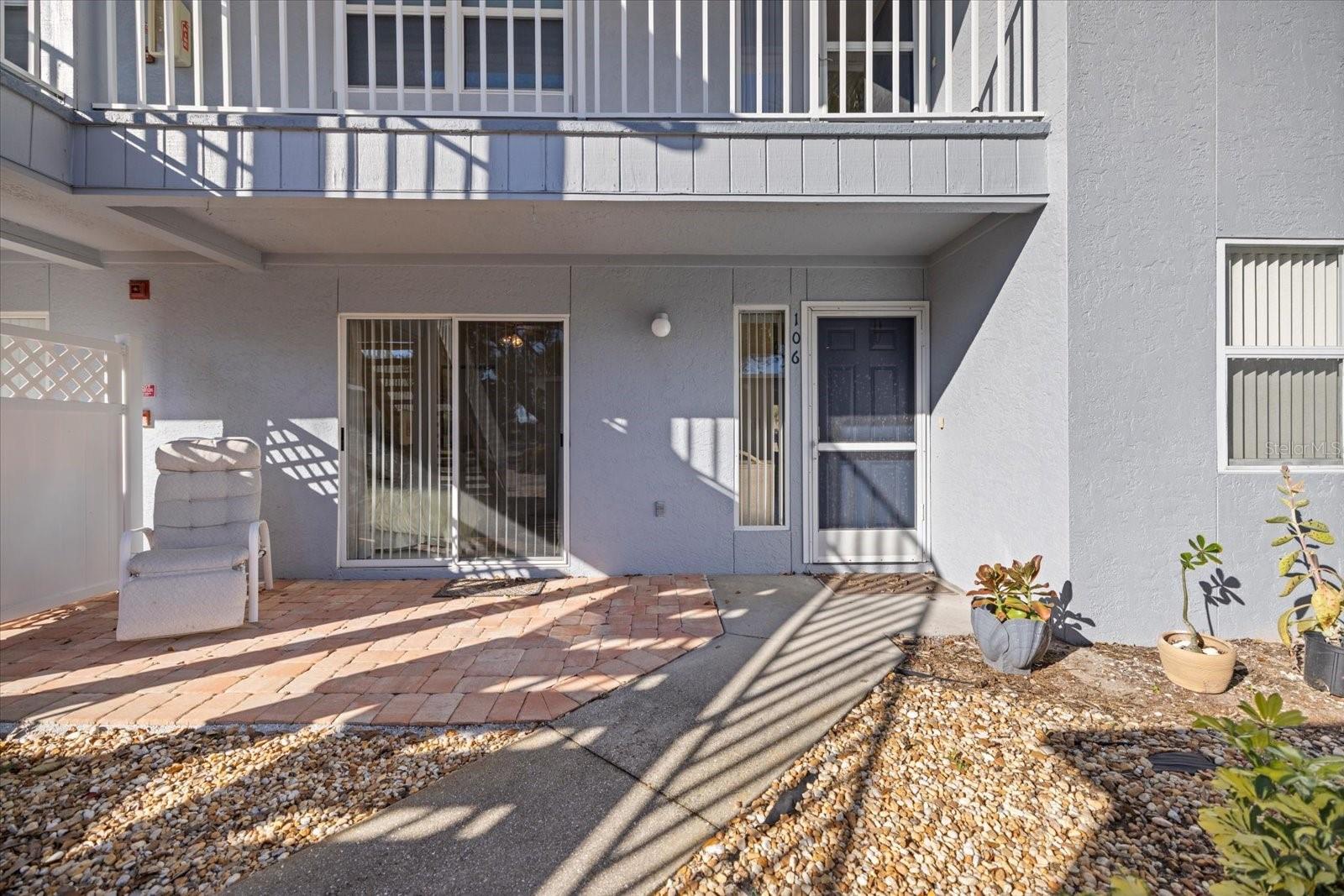 Homes for sale in Venice, FL | 880 Bird Bay Dr W #106, Venice, FL 34285 | MLS# N6142521