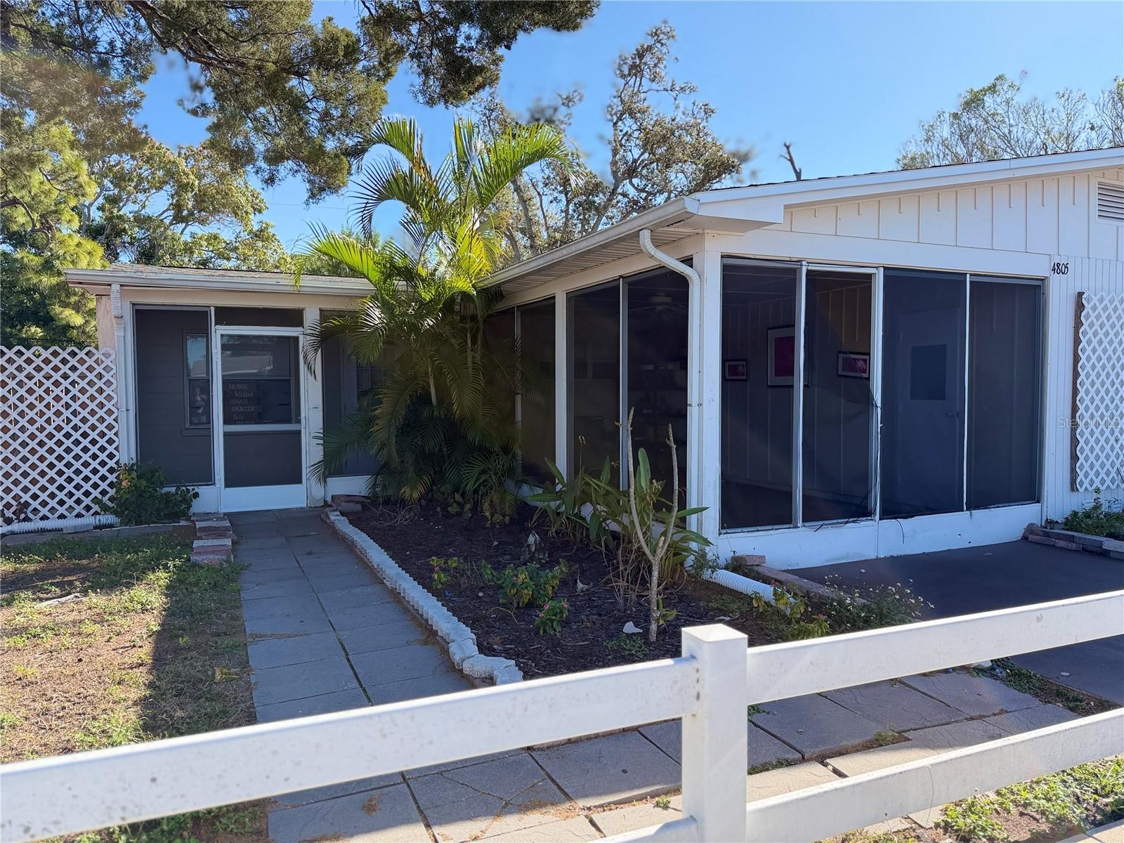 Homes for sale in Bradenton, FL | 4807 21st St W, Bradenton, FL 34207 | MLS# A4679143