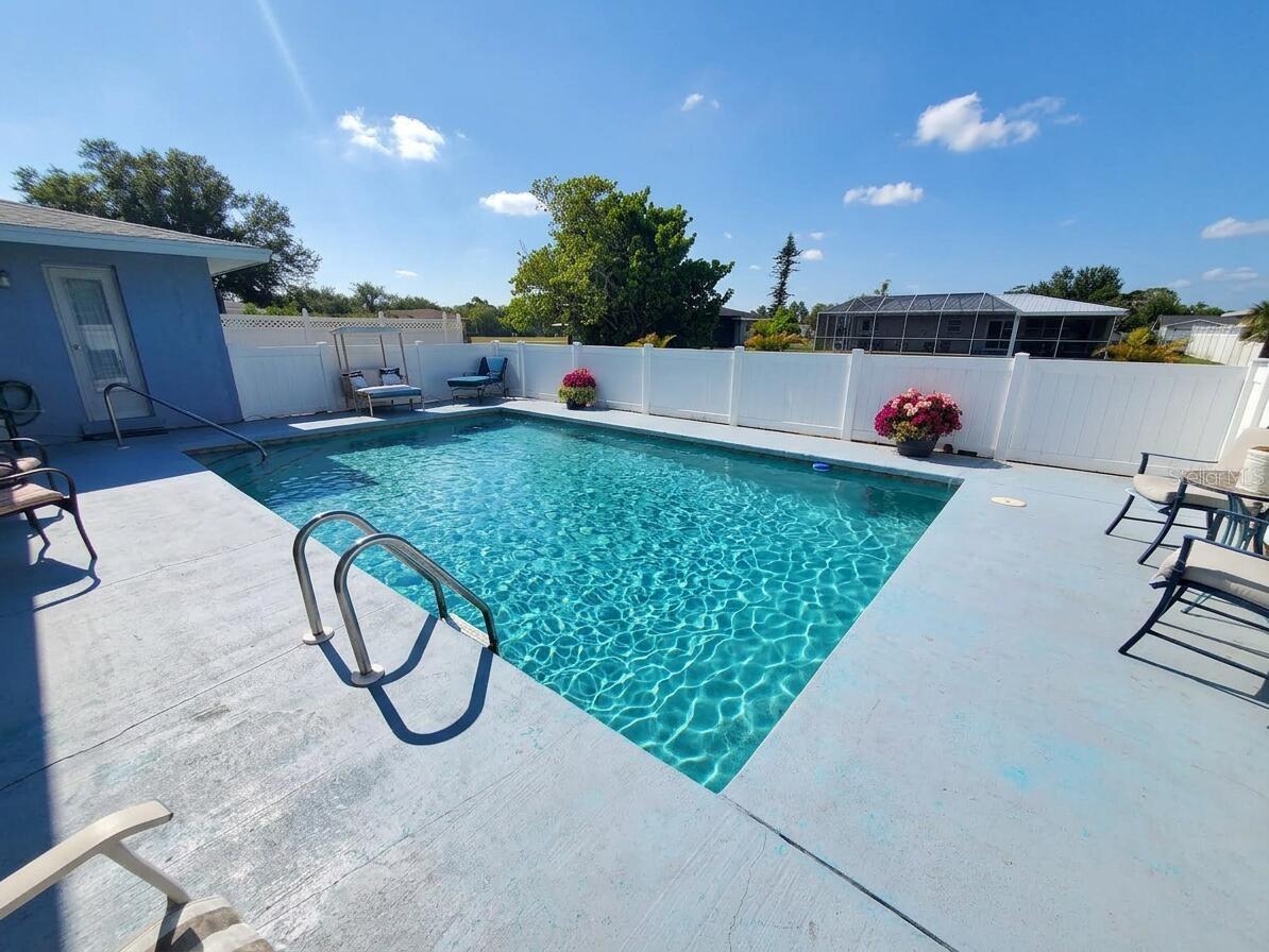 31st image of 4 Golfview Rd, Rotonda West, FL 33947 | MLS# O6375854