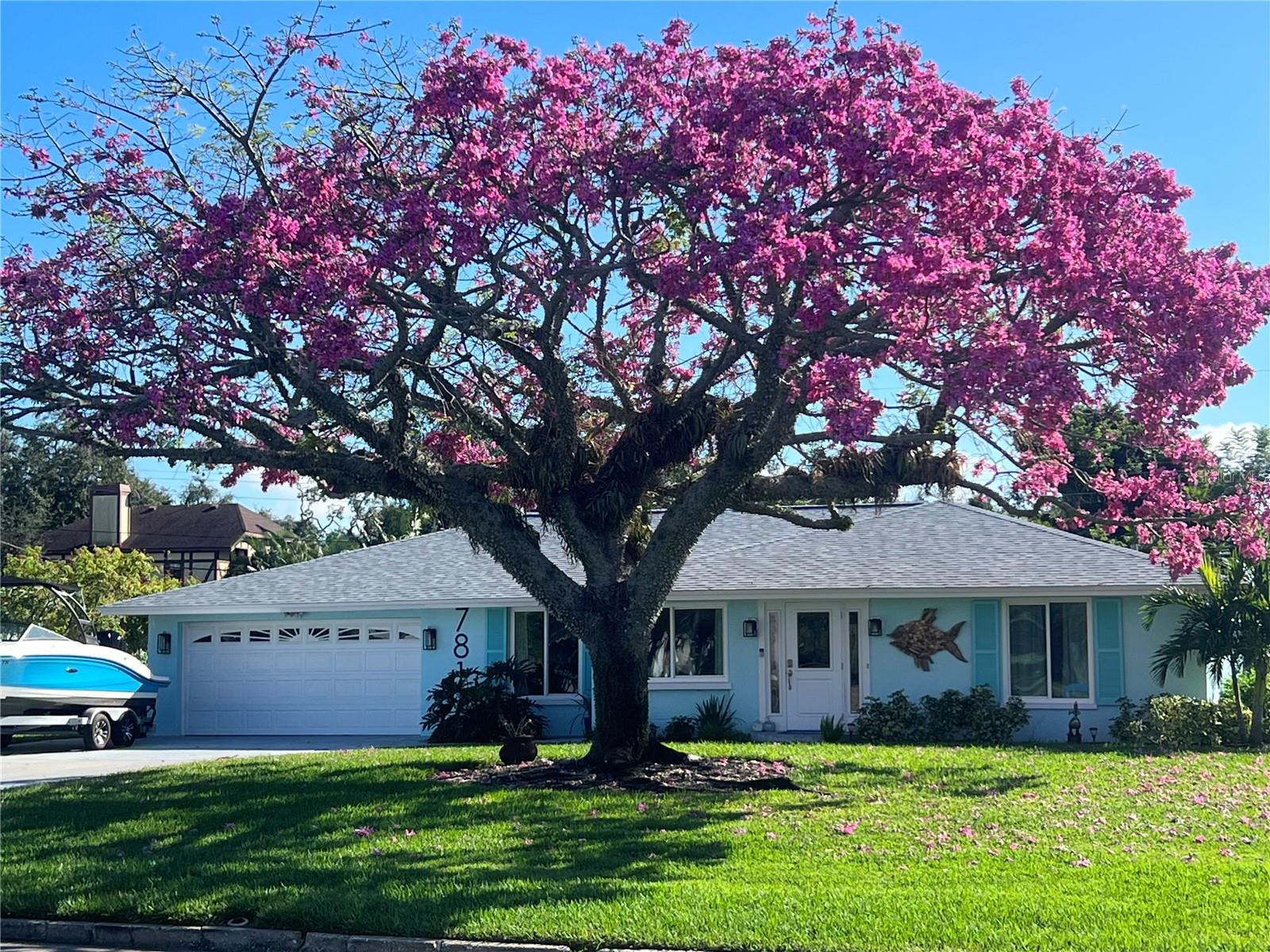 Homes for sale in Bradenton, FL | 7817 Alhambra Dr, Bradenton, FL 34209 | MLS# TB8469869