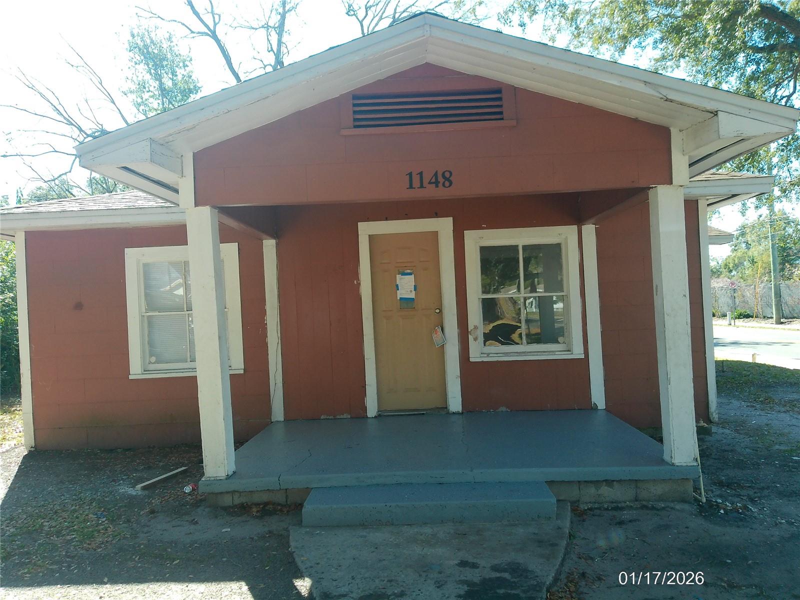 Homes for sale in Lakeland, FL | 1148 Oakhill St, Lakeland, FL 33815 | MLS# L4959003