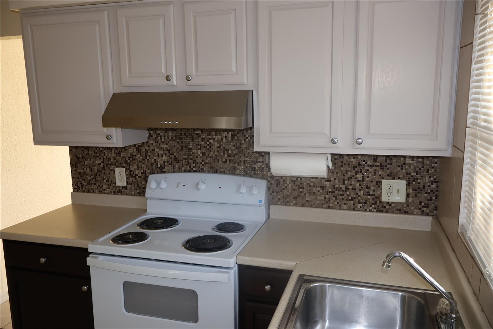 Homes for sale in Tampa, FL | 2411 W Lemon St #B, Tampa, FL 33609 | MLS# TB8470552