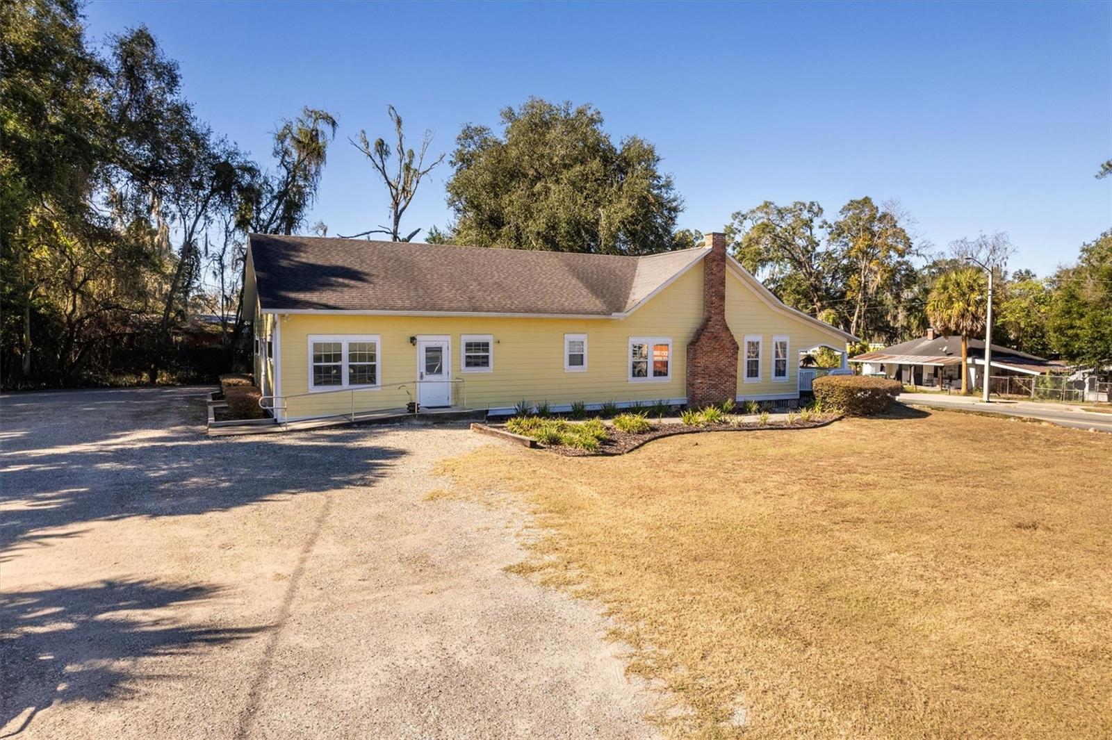 Homes for sale in Newberry, FL | 25125 W Newberry Rd, Newberry, FL 32669 | MLS# GC537138