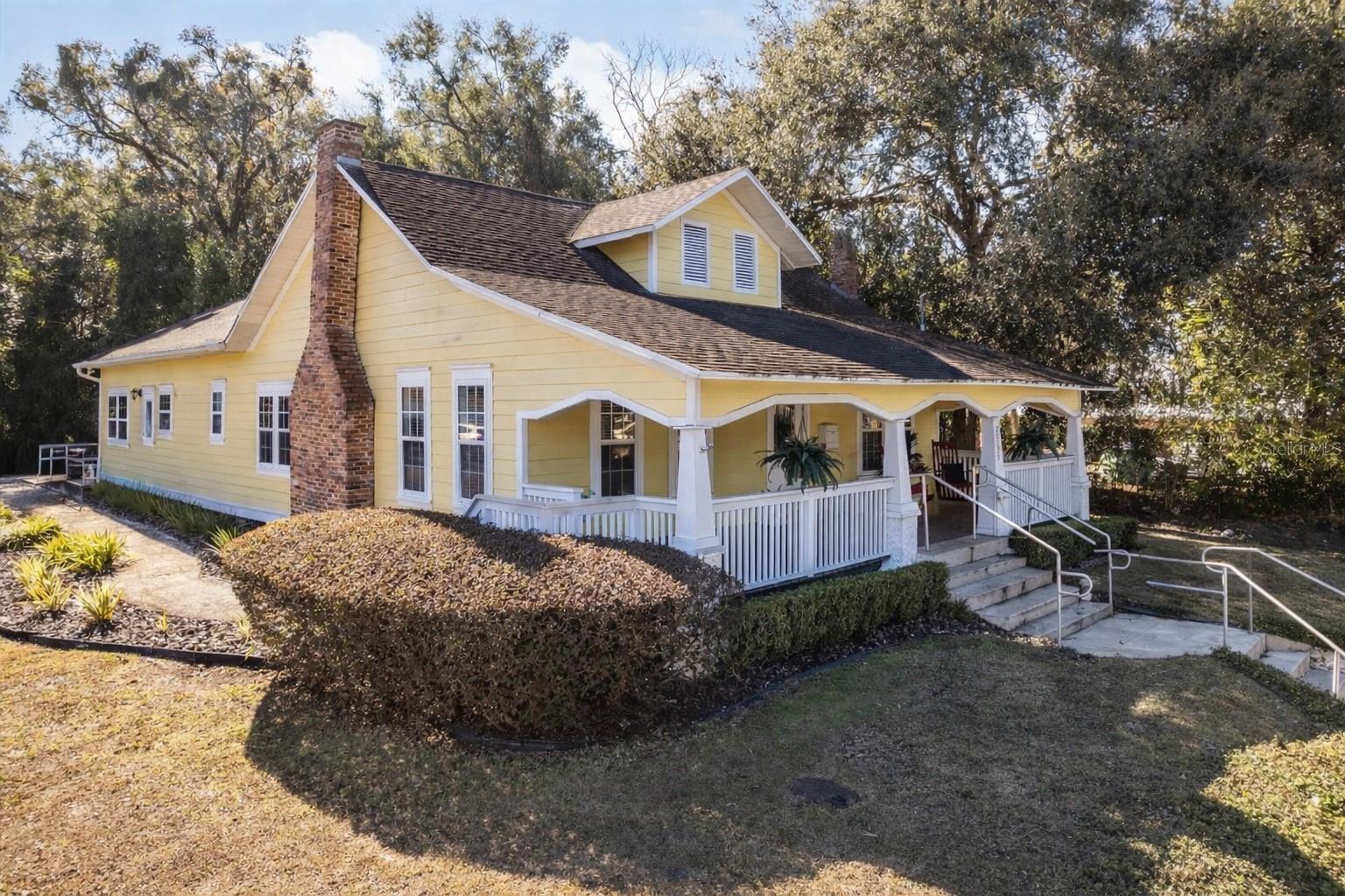 Homes for sale in Newberry, FL | 25125 W Newberry Rd, Newberry, FL 32669 | MLS# GC537138