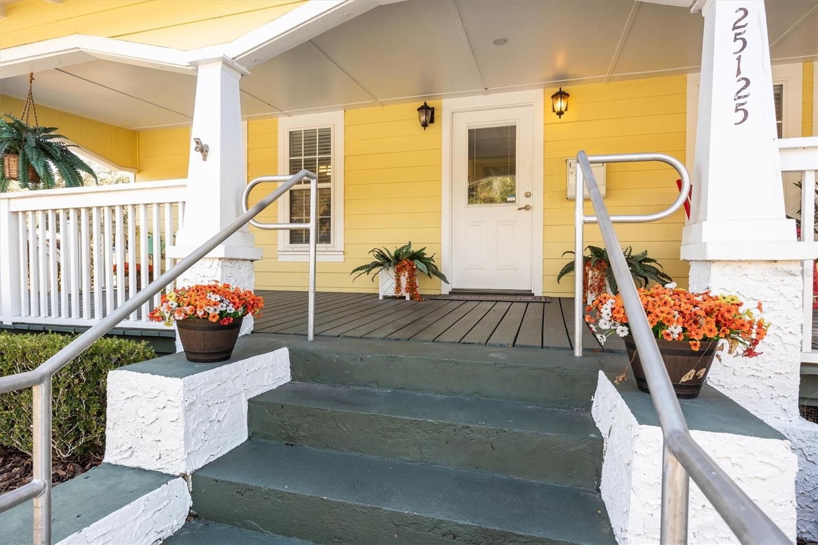 Homes for sale in Newberry, FL | 25125 W Newberry Rd, Newberry, FL 32669 | MLS# GC537138