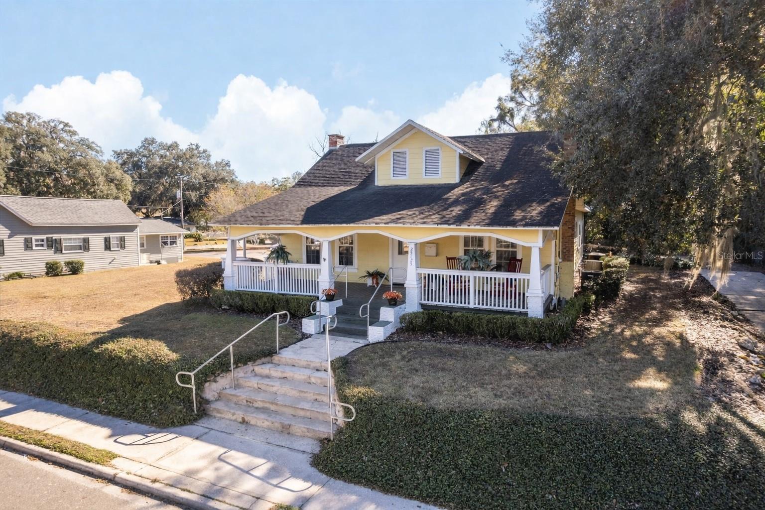 Homes for sale in Newberry, FL | 25125 W Newberry Rd, Newberry, FL 32669 | MLS# GC537138