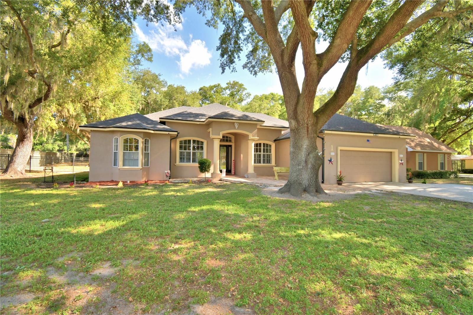 2nd image of 1 Lake Eloise Ln, Winter Haven, FL 33884 | MLS# L4959150