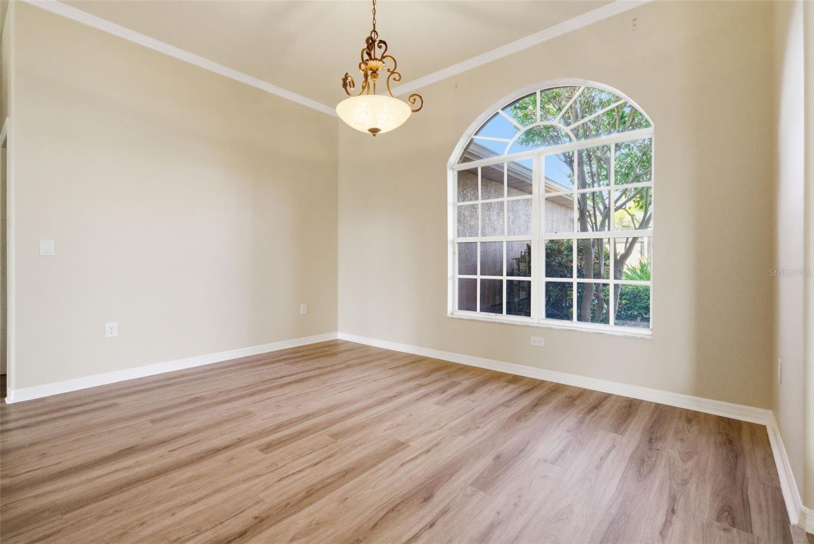 3rd image of 915 Vista Verde Ln, Sun City Center, FL 33573 | MLS# TB8473475