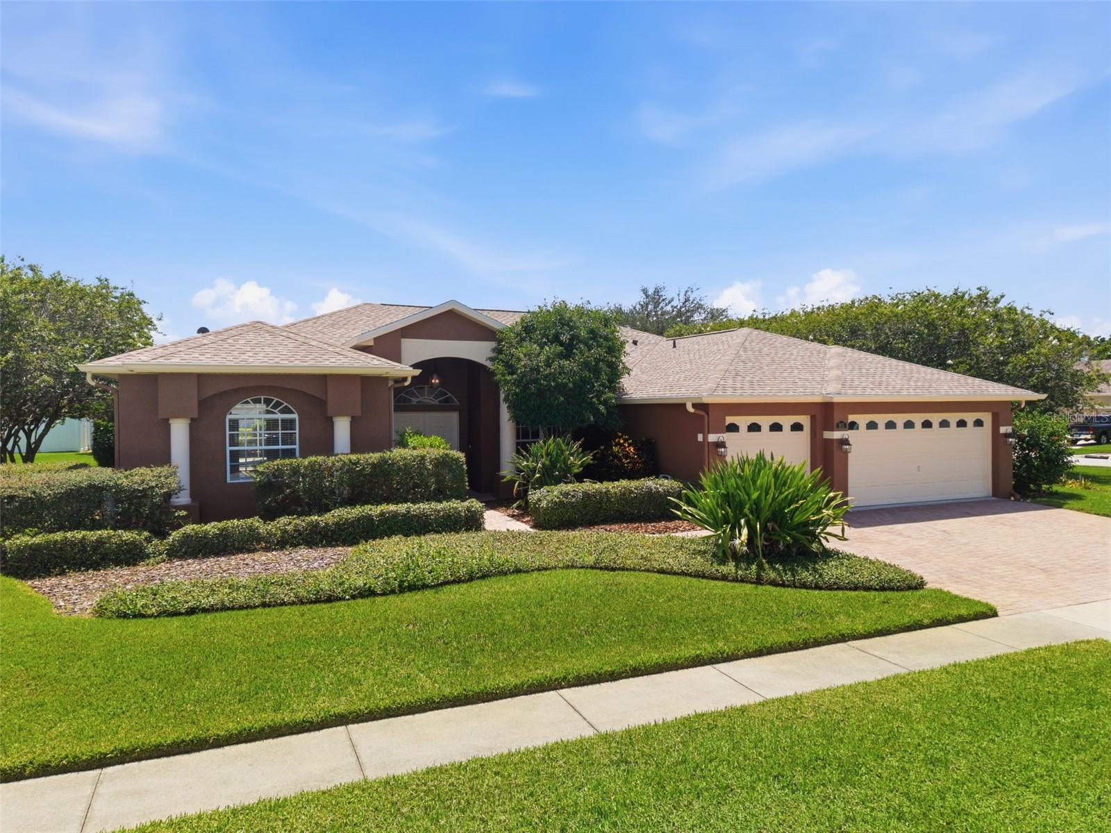 1st image of 915 Vista Verde Ln, Sun City Center, FL 33573 | MLS# TB8473475