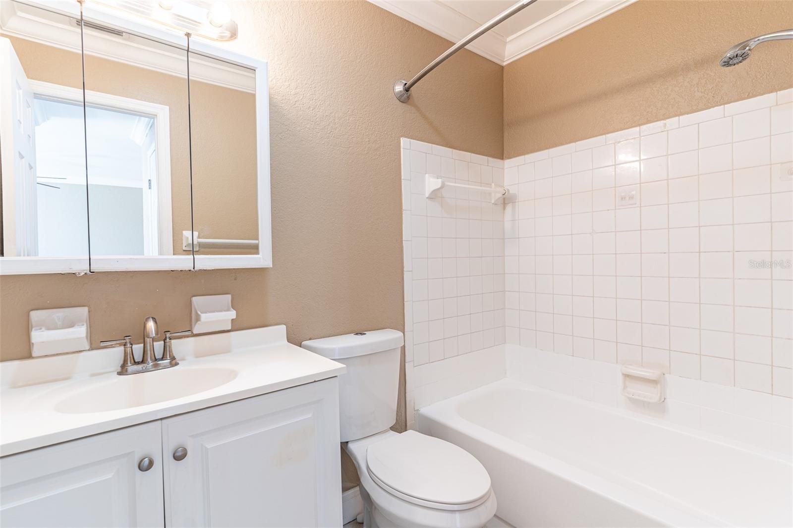 Homes for sale in Winter Haven, FL | 118 Oak Crest Dr Nw, Winter Haven, FL 33881 | MLS# L4959244