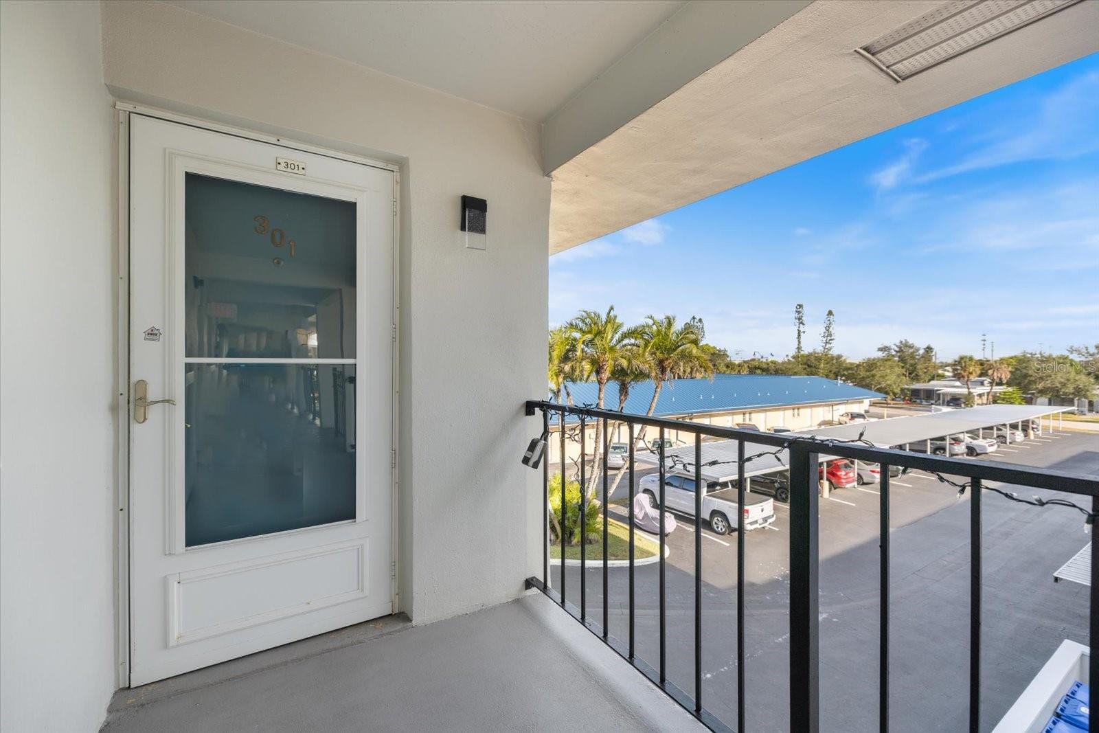 Photo 2 of Condo for sale at 649 Tamiami Trl S #301, Venice, FL 34285 | MLS# N6142837 | Listing updated on 2026-08-29
