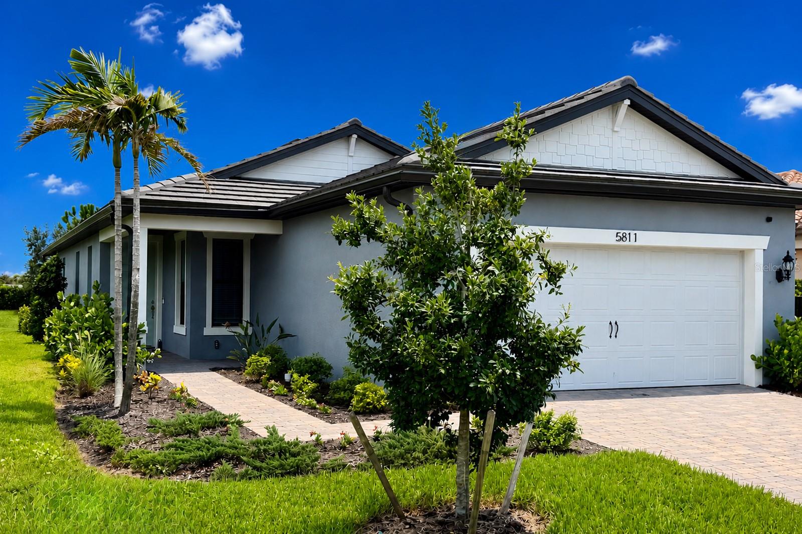 1st image of 5811 Silverside Pine Ct, Bradenton, FL 34211 | MLS# A4681775
