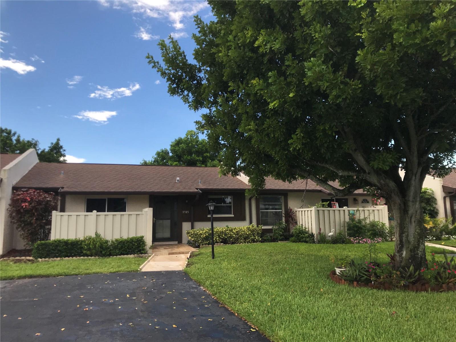 Homes for sale in Bradenton, FL | 3705 34th Ave Dr W, Bradenton, FL 34205 | MLS# A4682045