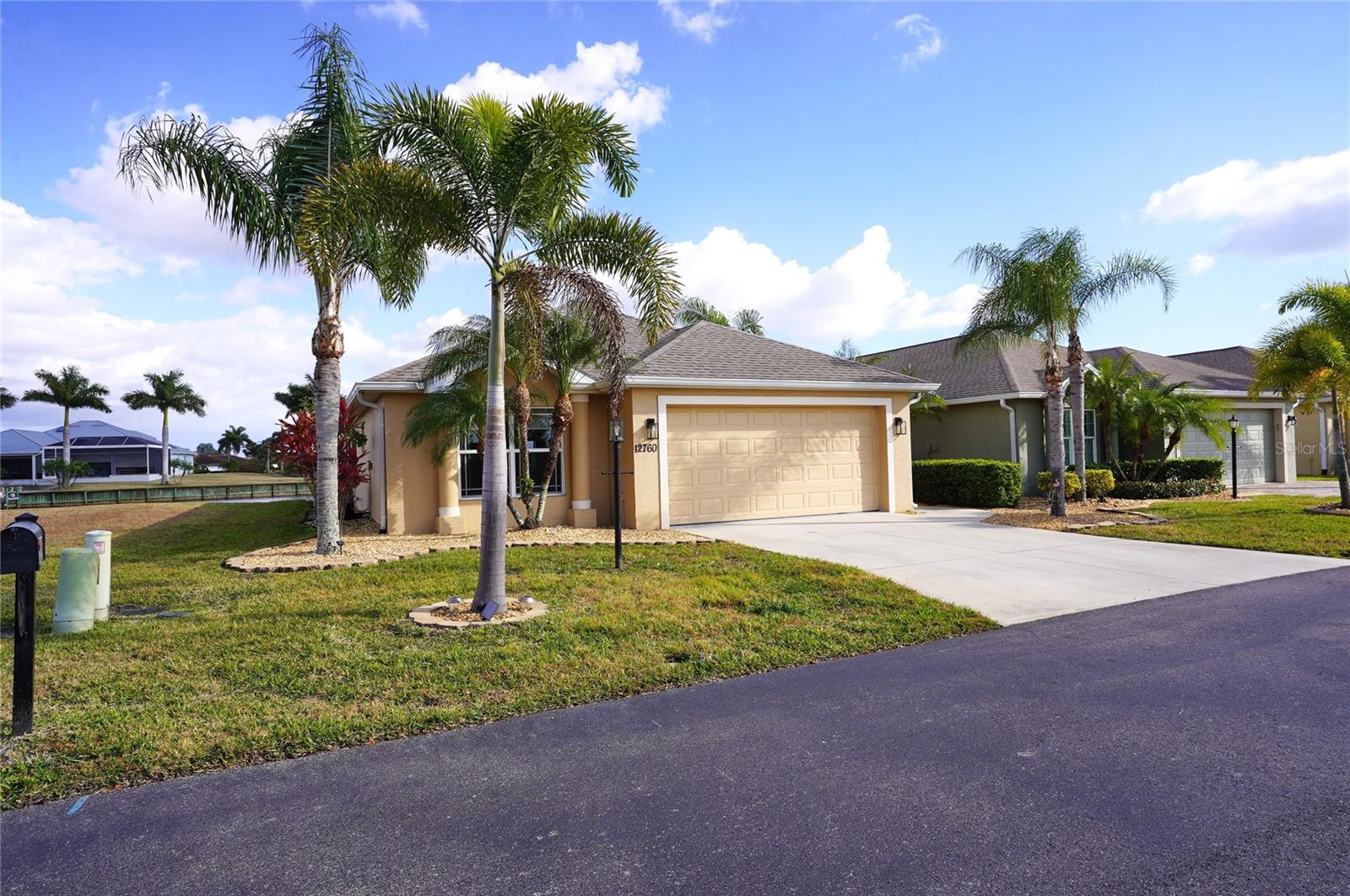 2nd image of 12760 Sw Lake Side Dr, Sarasota, FL 34269 | MLS# C7522056